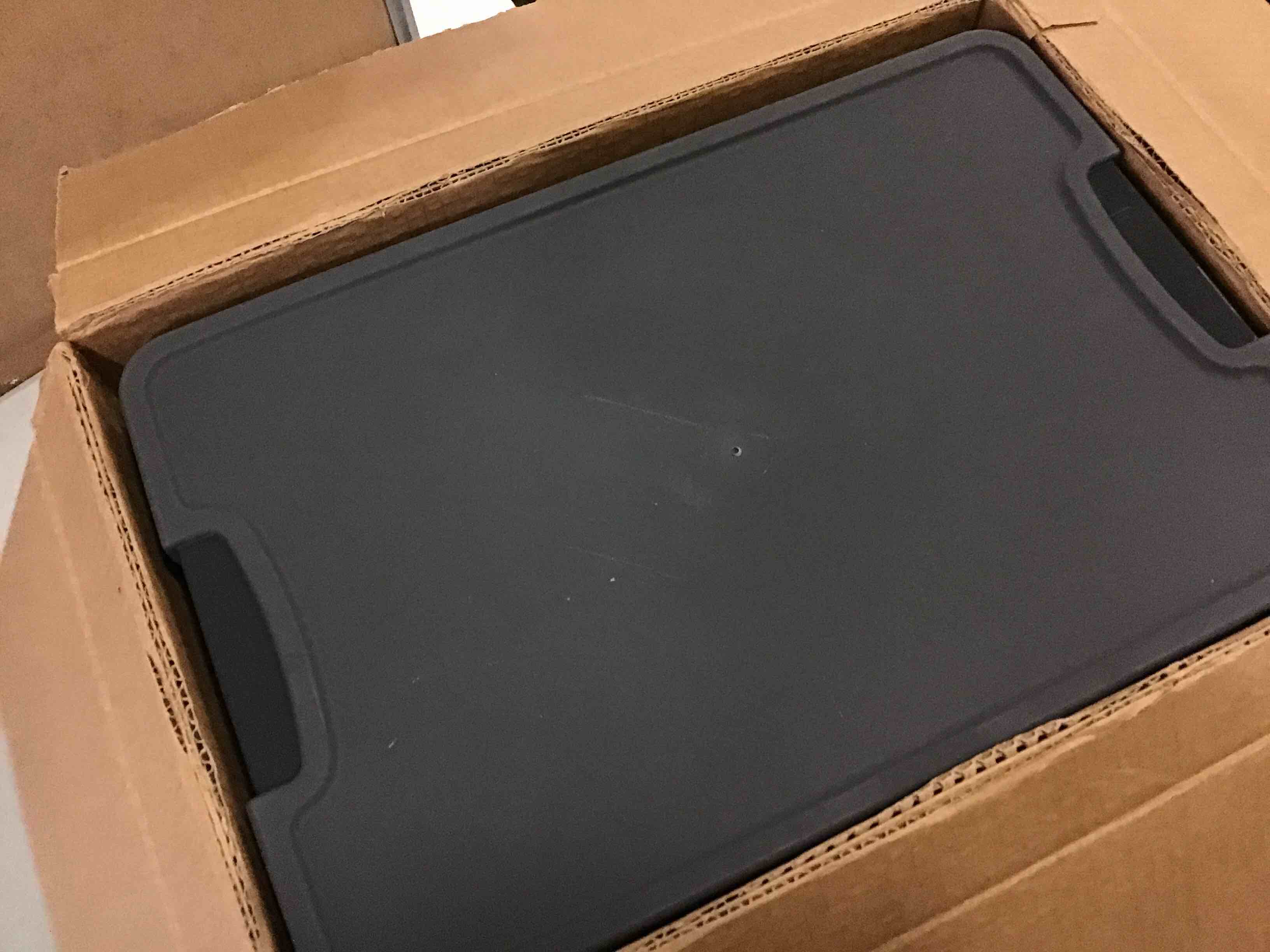 https://s3.amazonaws.com/lotting-images-prod/bidfta/BLU5400587_1694088897251.jpeg