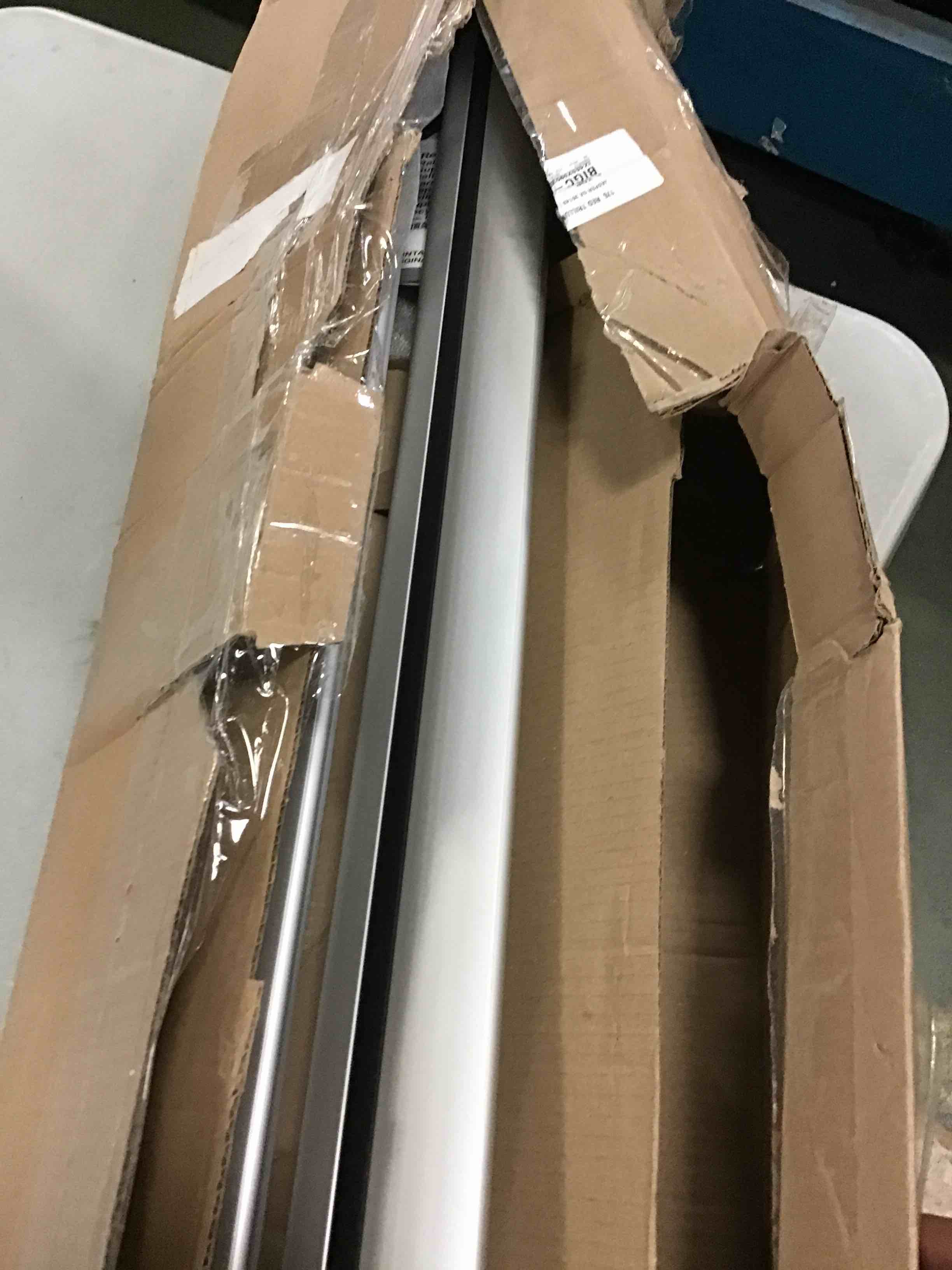 https://s3.amazonaws.com/lotting-images-prod/bidfta/BLU5400669_1694109691133.jpeg