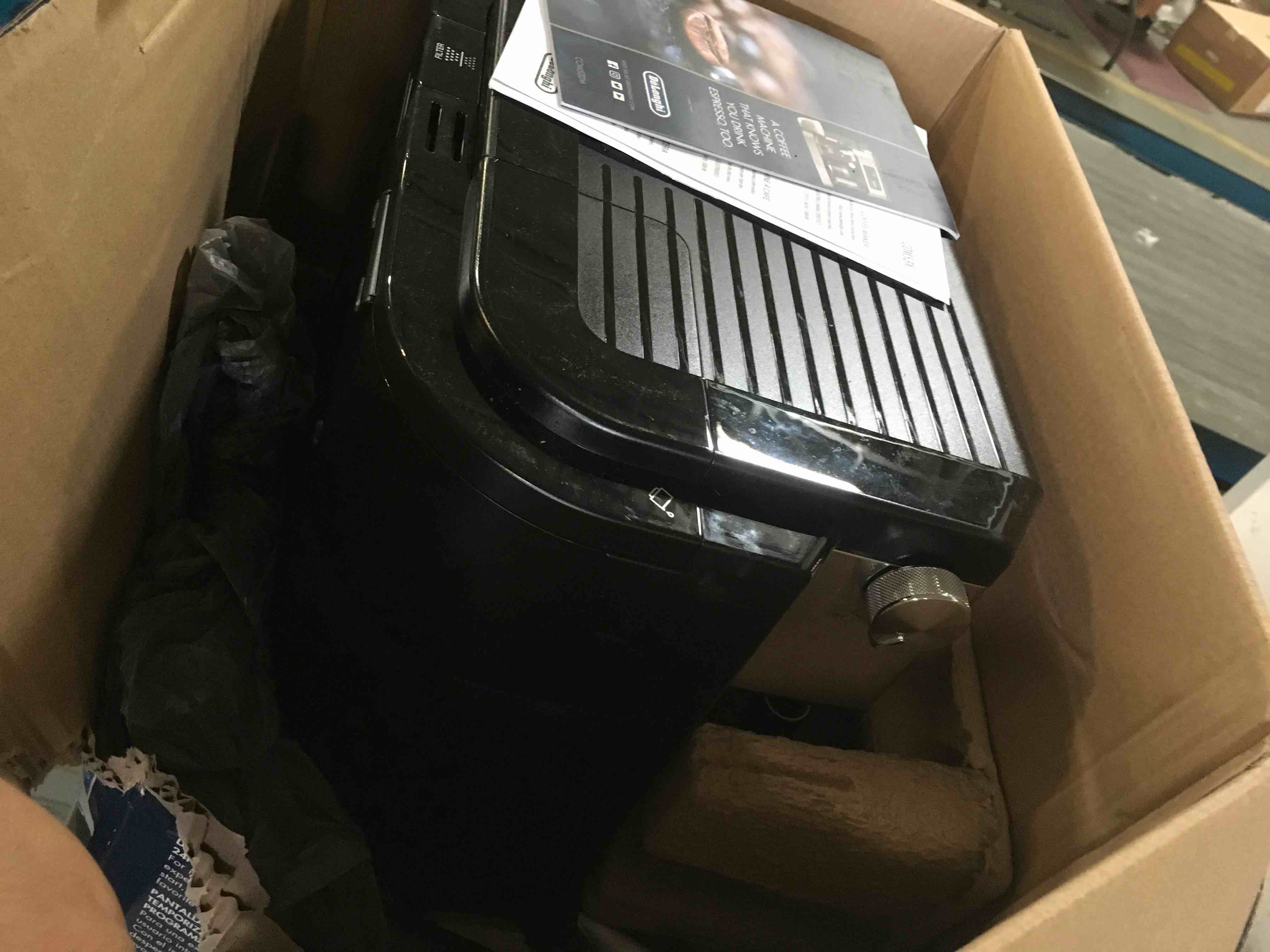 https://s3.amazonaws.com/lotting-images-prod/bidfta/BLU5400749_1694446847161.jpeg