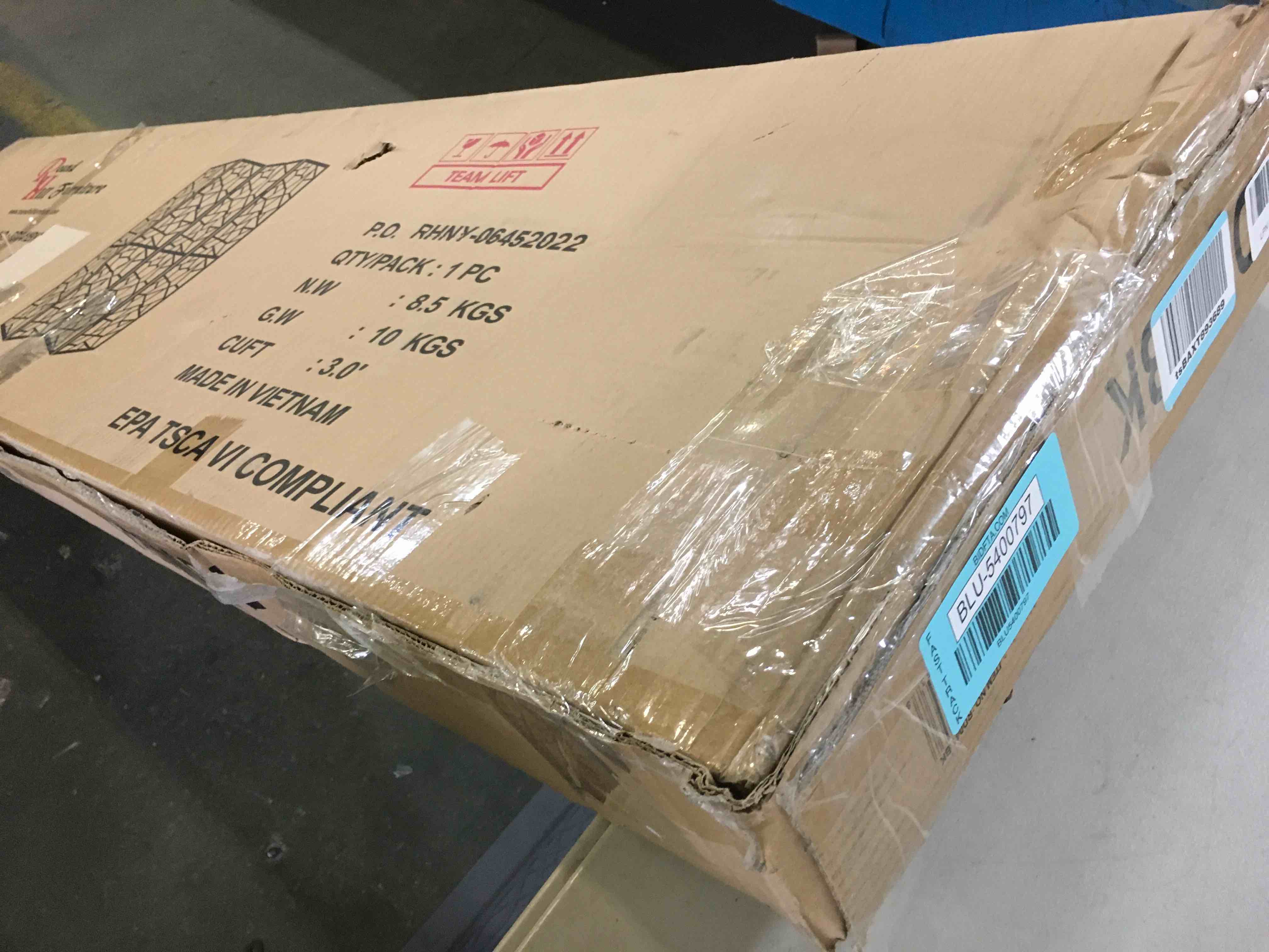 https://s3.amazonaws.com/lotting-images-prod/bidfta/BLU5400797_1694456957622.jpeg
