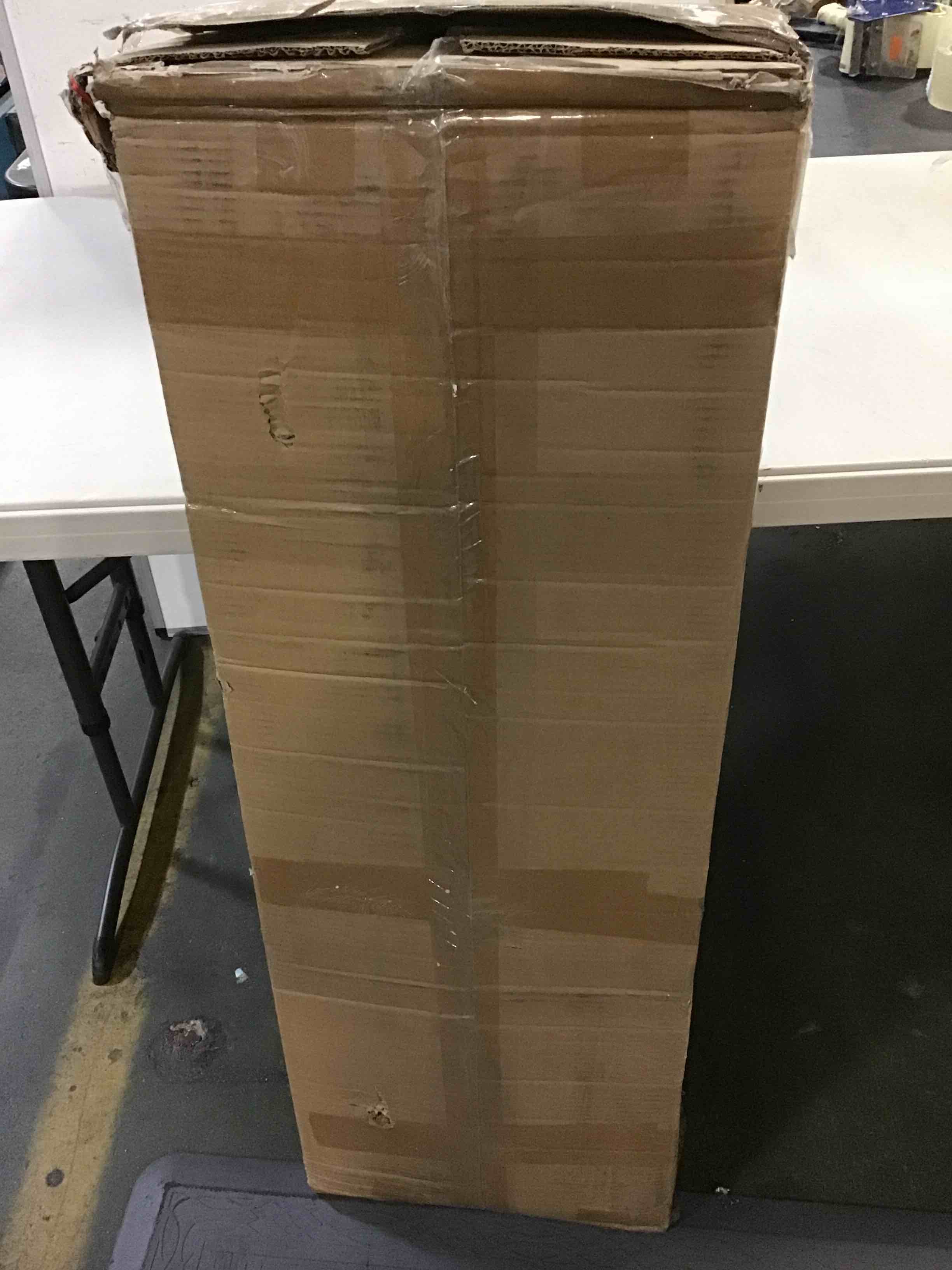 https://s3.amazonaws.com/lotting-images-prod/bidfta/BLU5400839_1694519225296.jpeg