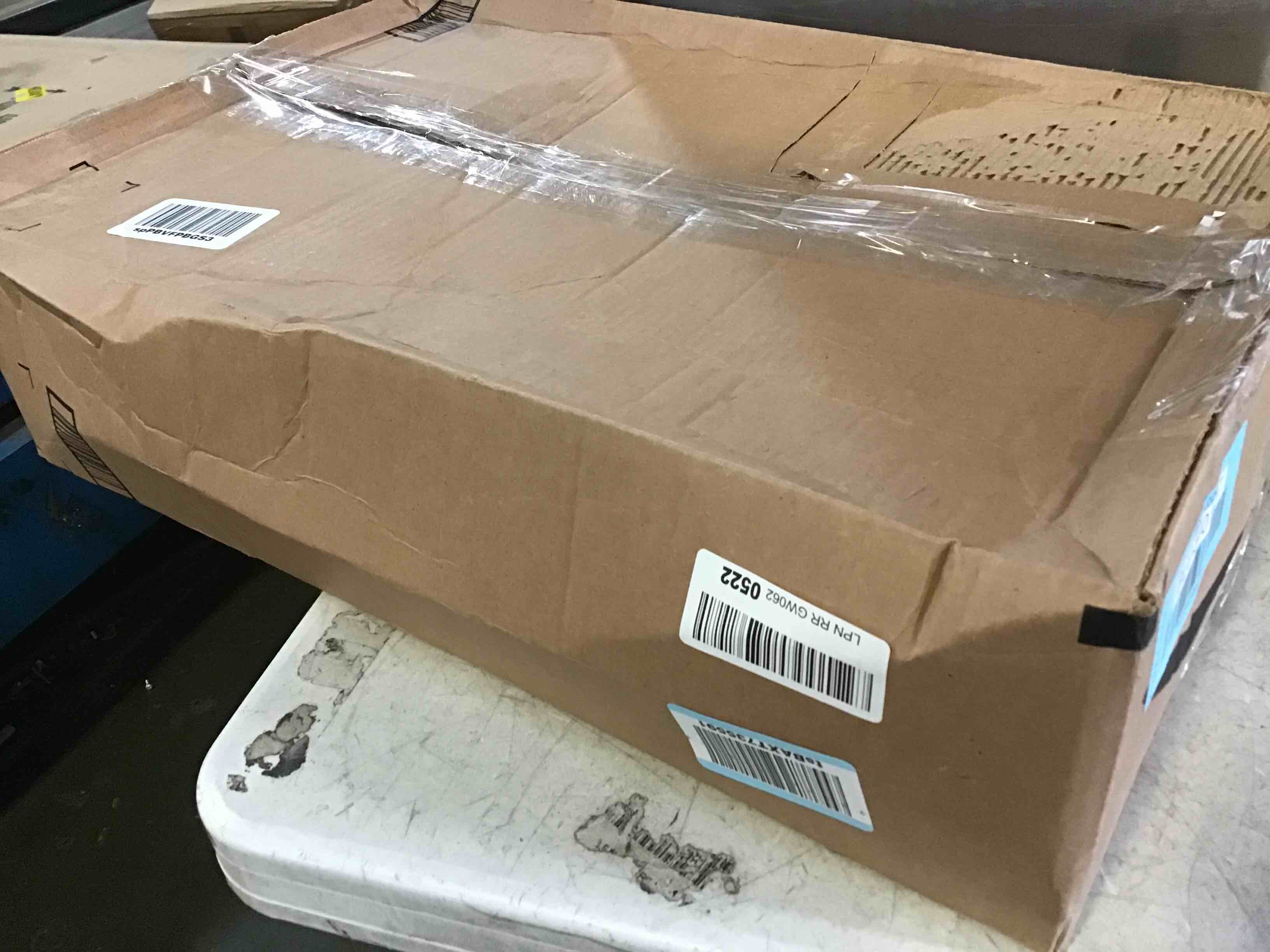 https://s3.amazonaws.com/lotting-images-prod/bidfta/BLU5401067_1694628205265.jpeg