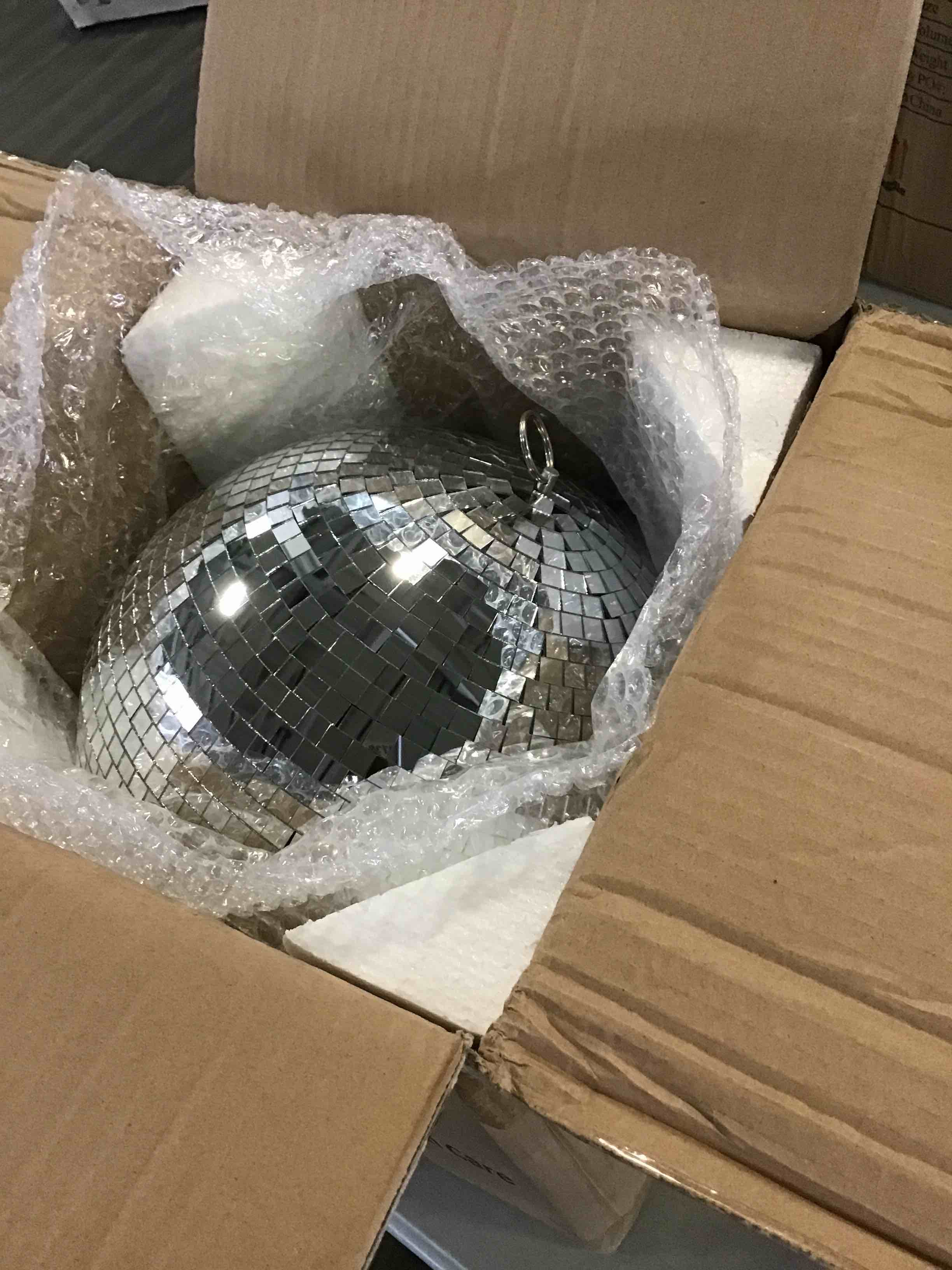 https://s3.amazonaws.com/lotting-images-prod/bidfta/BLU5401418_1695154417688.jpeg