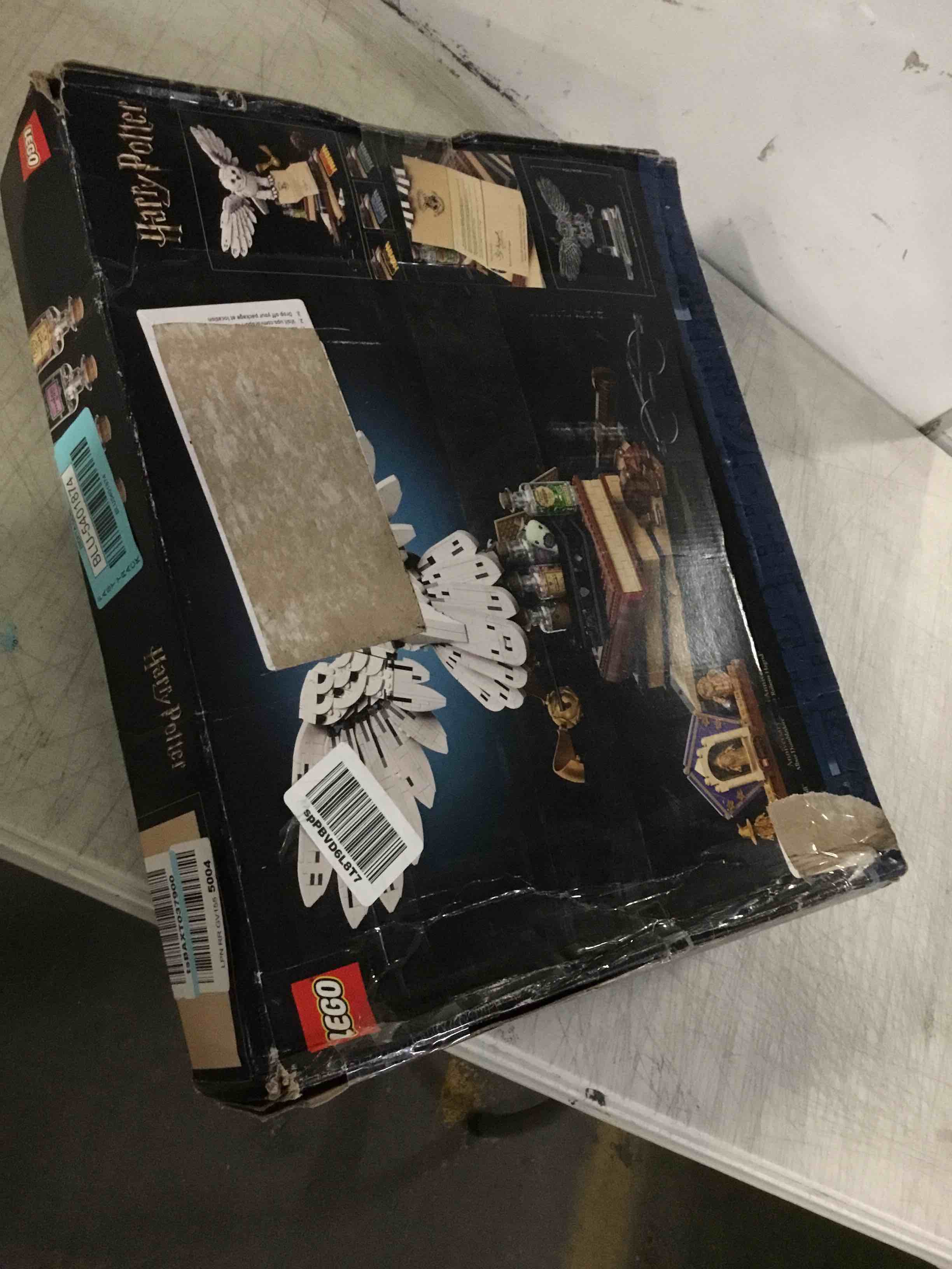 https://s3.amazonaws.com/lotting-images-prod/bidfta/BLU5401874_1695828537476.jpeg