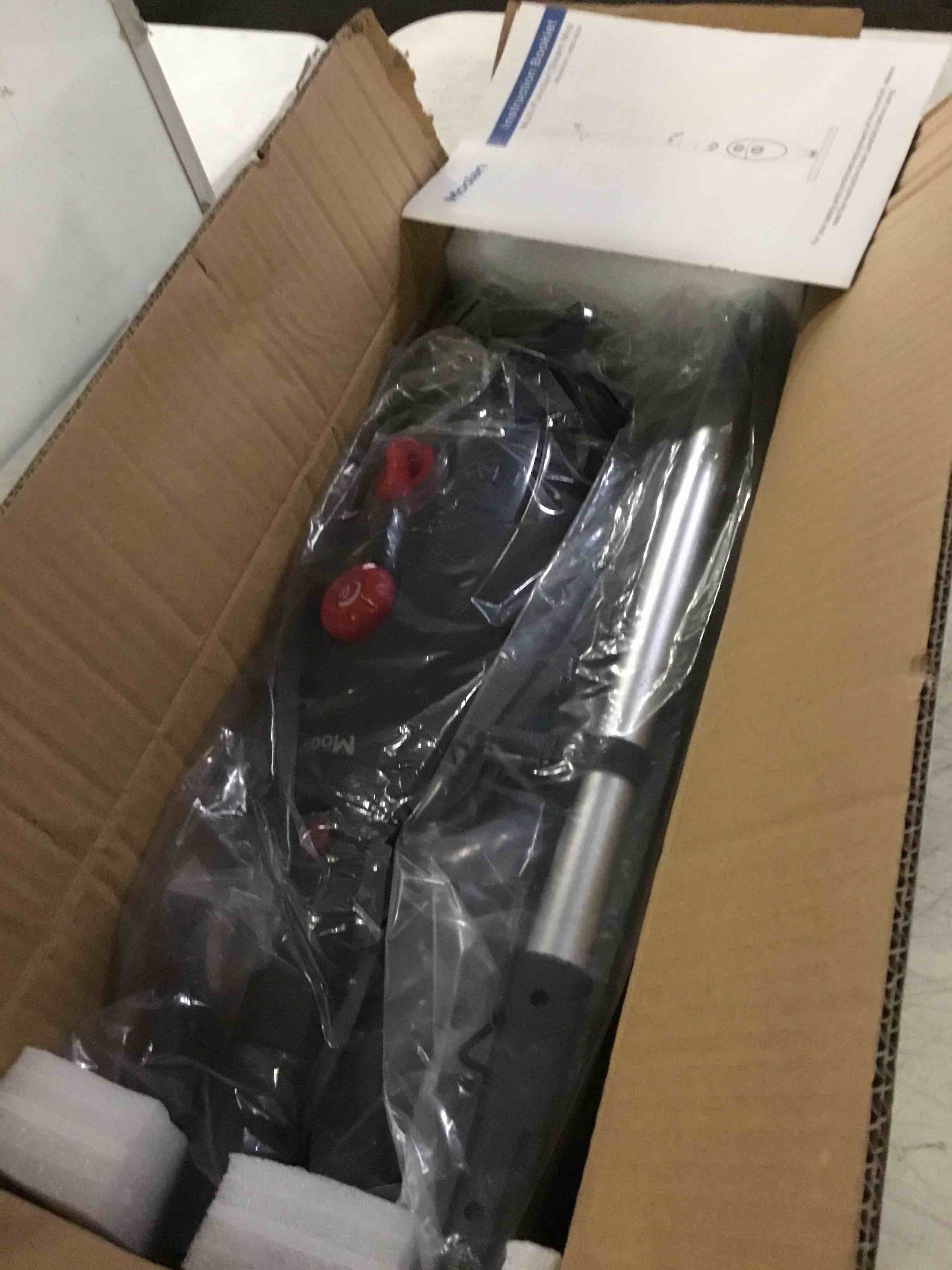https://s3.amazonaws.com/lotting-images-prod/bidfta/BLU5401903_1695835446717.jpeg