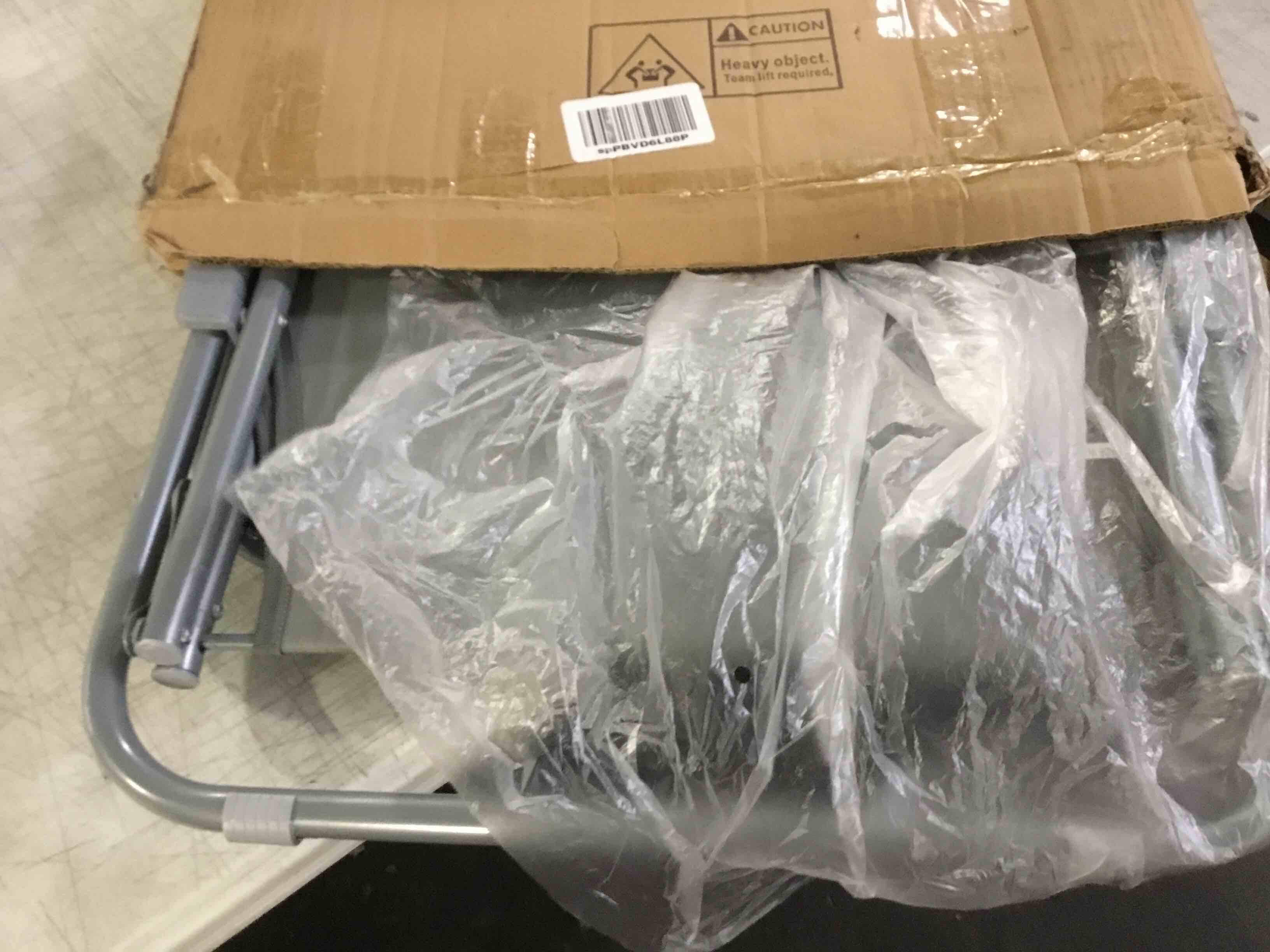 https://s3.amazonaws.com/lotting-images-prod/bidfta/BLU5401905_1695835664481.jpeg