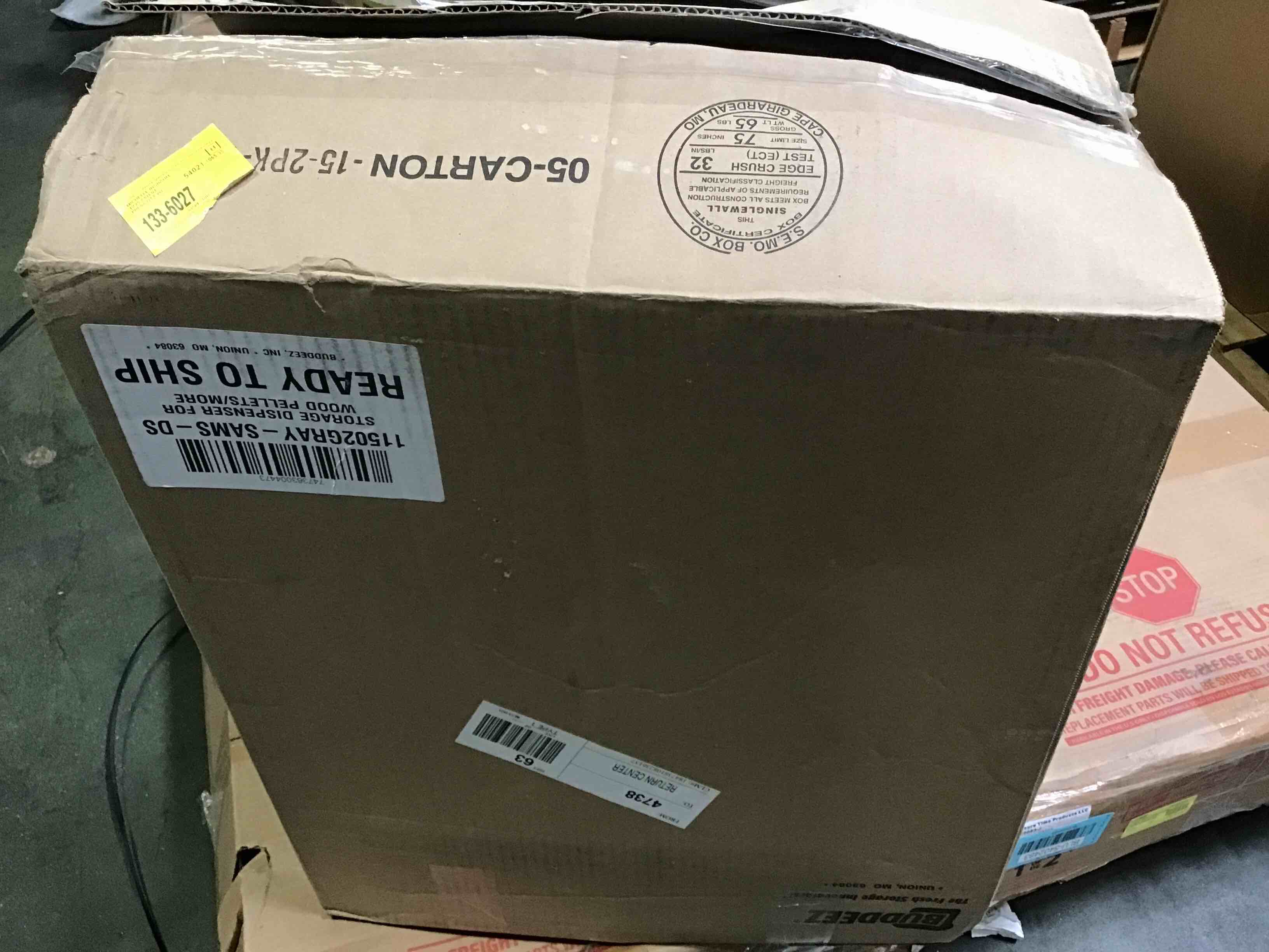 https://s3.amazonaws.com/lotting-images-prod/bidfta/BLU5402489_1694452394762.jpeg