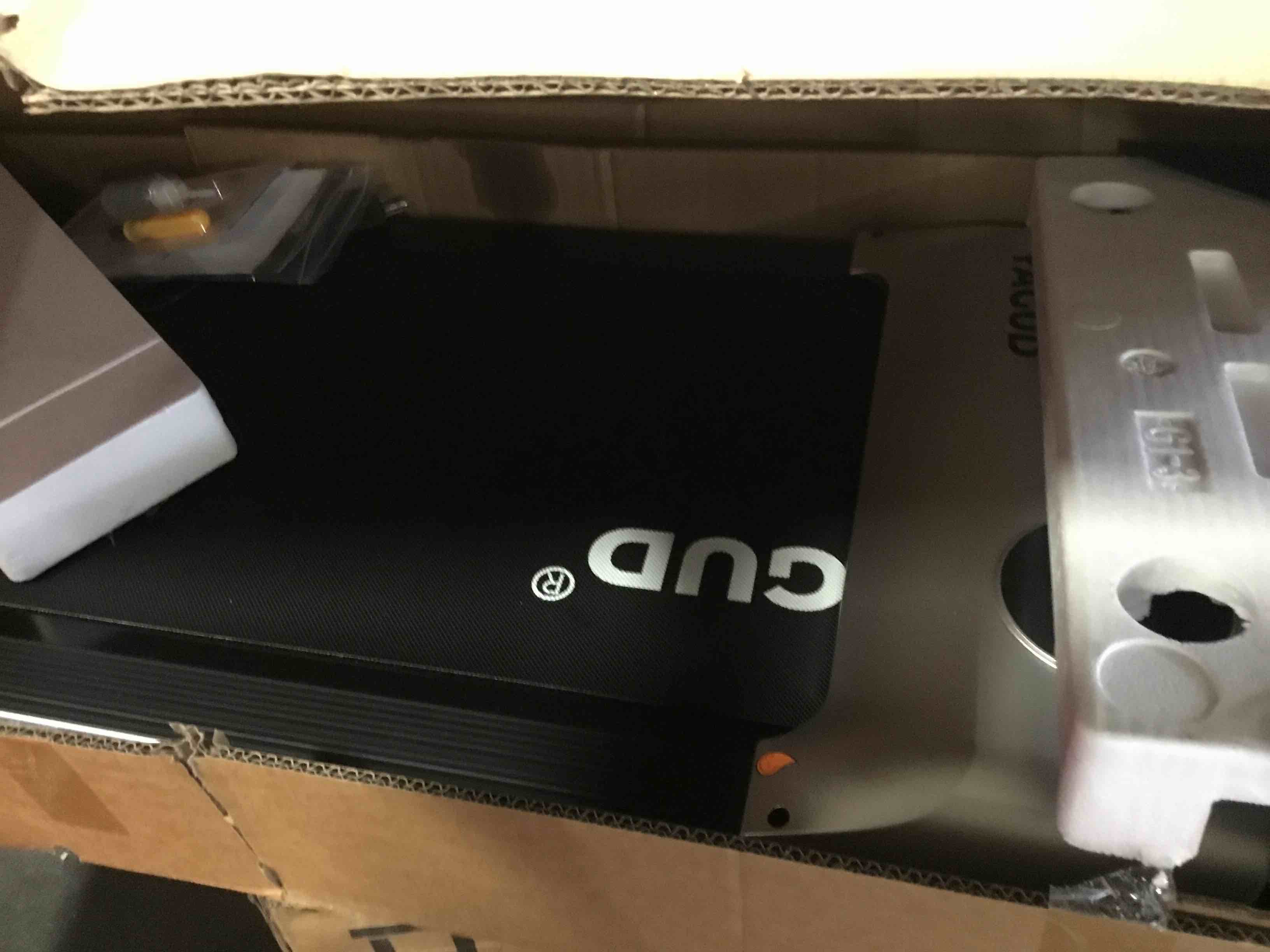 https://s3.amazonaws.com/lotting-images-prod/bidfta/BLU5403763_1694177937177.jpeg