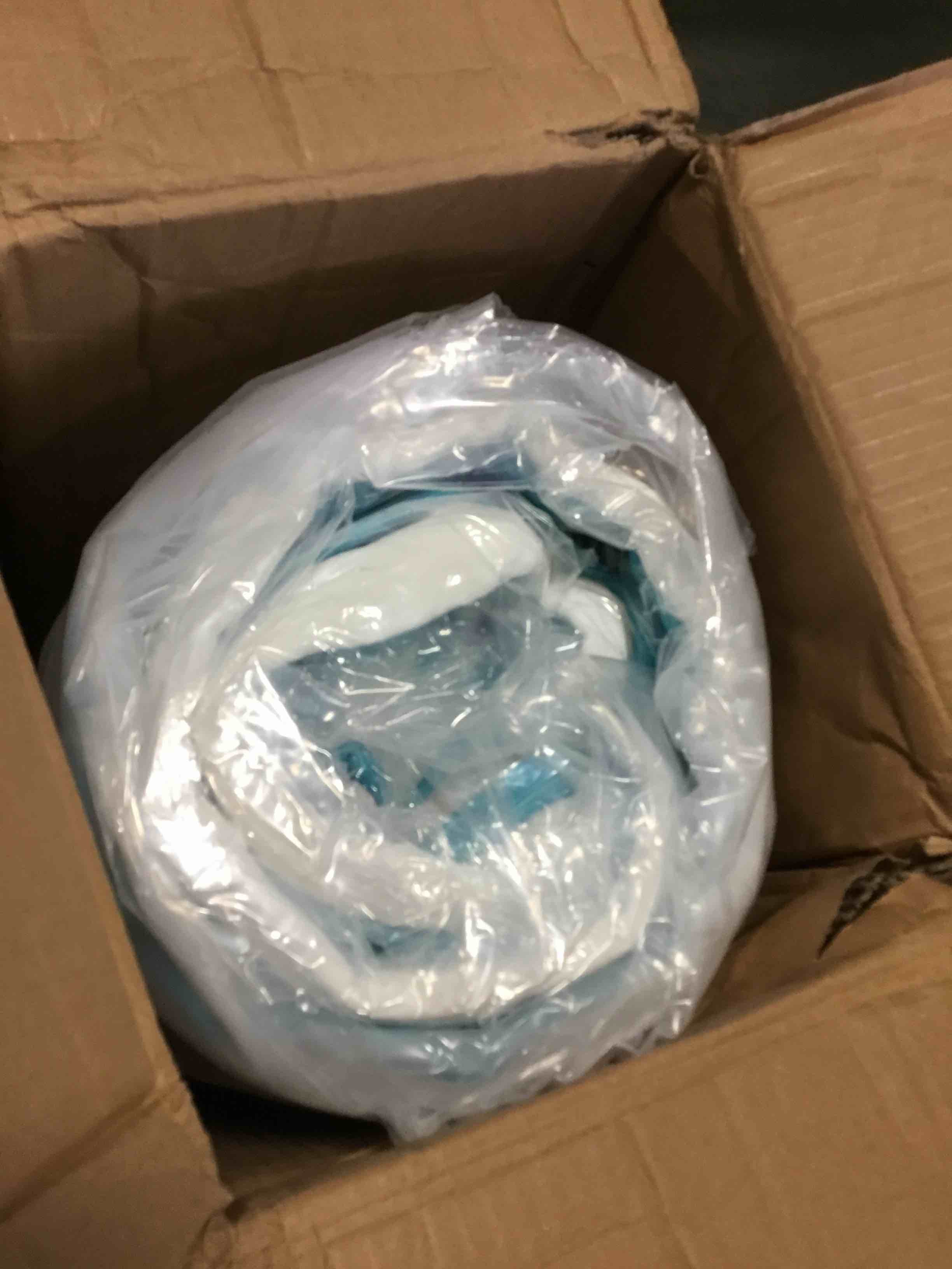 https://s3.amazonaws.com/lotting-images-prod/bidfta/BLU5403788_1694181130387.jpeg