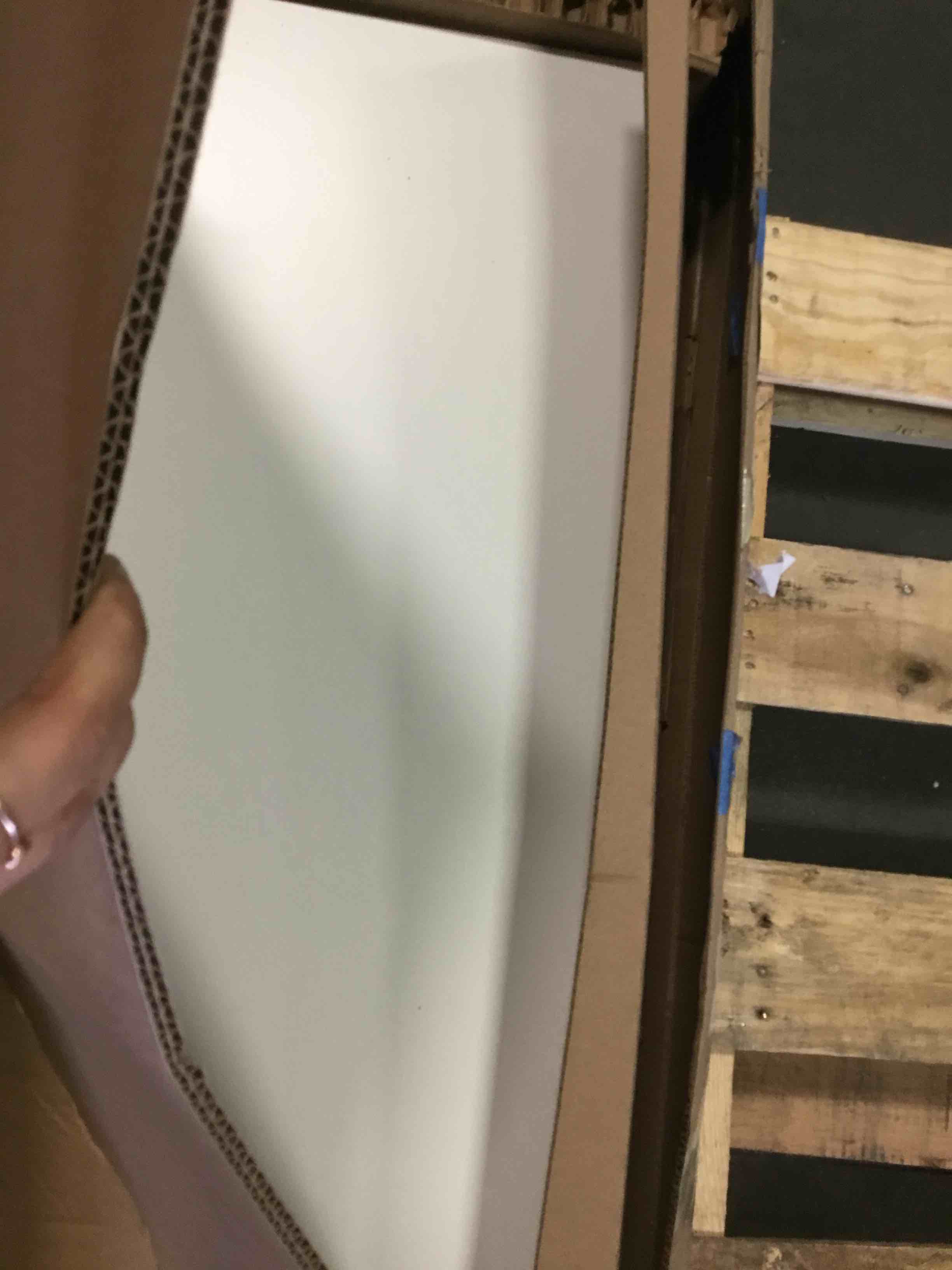 https://s3.amazonaws.com/lotting-images-prod/bidfta/BLU5403855_1694197882307.jpeg