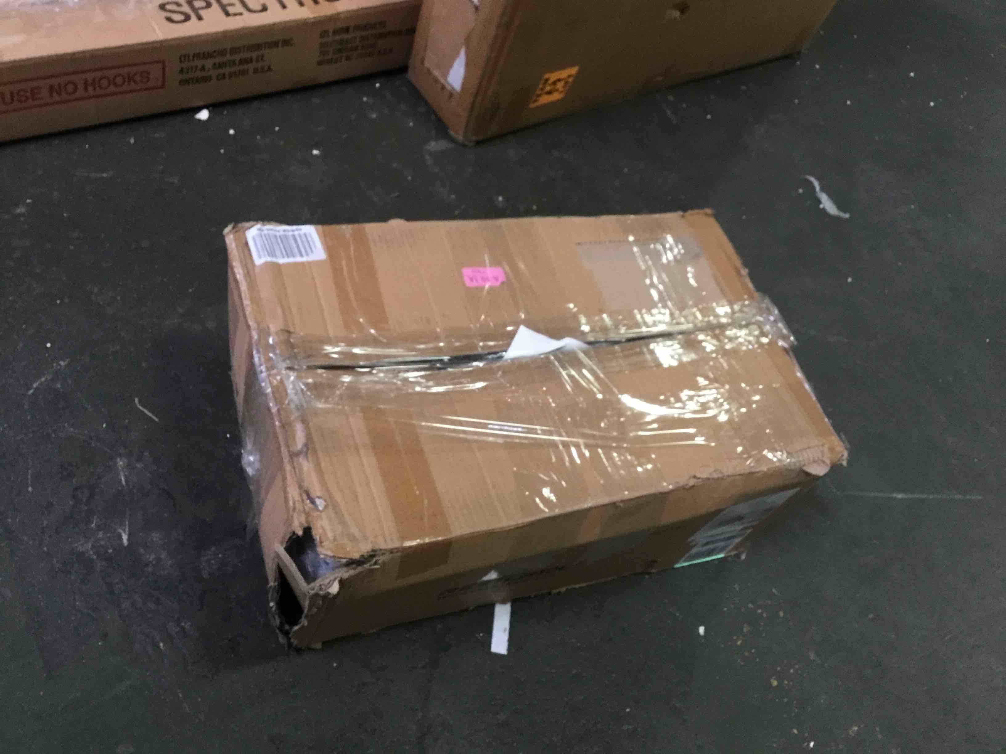 https://s3.amazonaws.com/lotting-images-prod/bidfta/BLU5403872_1694202693572.jpeg