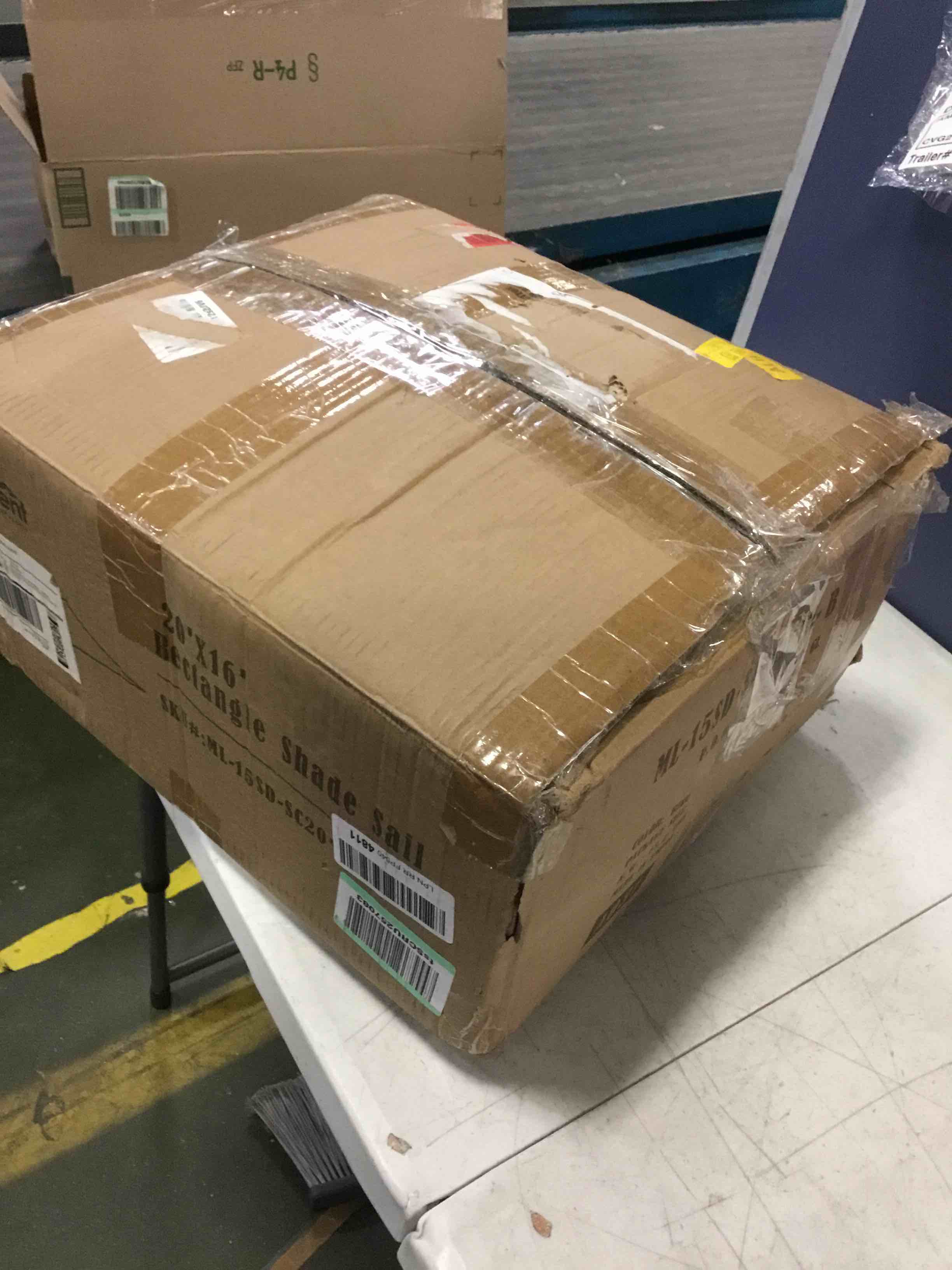 https://s3.amazonaws.com/lotting-images-prod/bidfta/BLU5403971_1694352772326.jpeg
