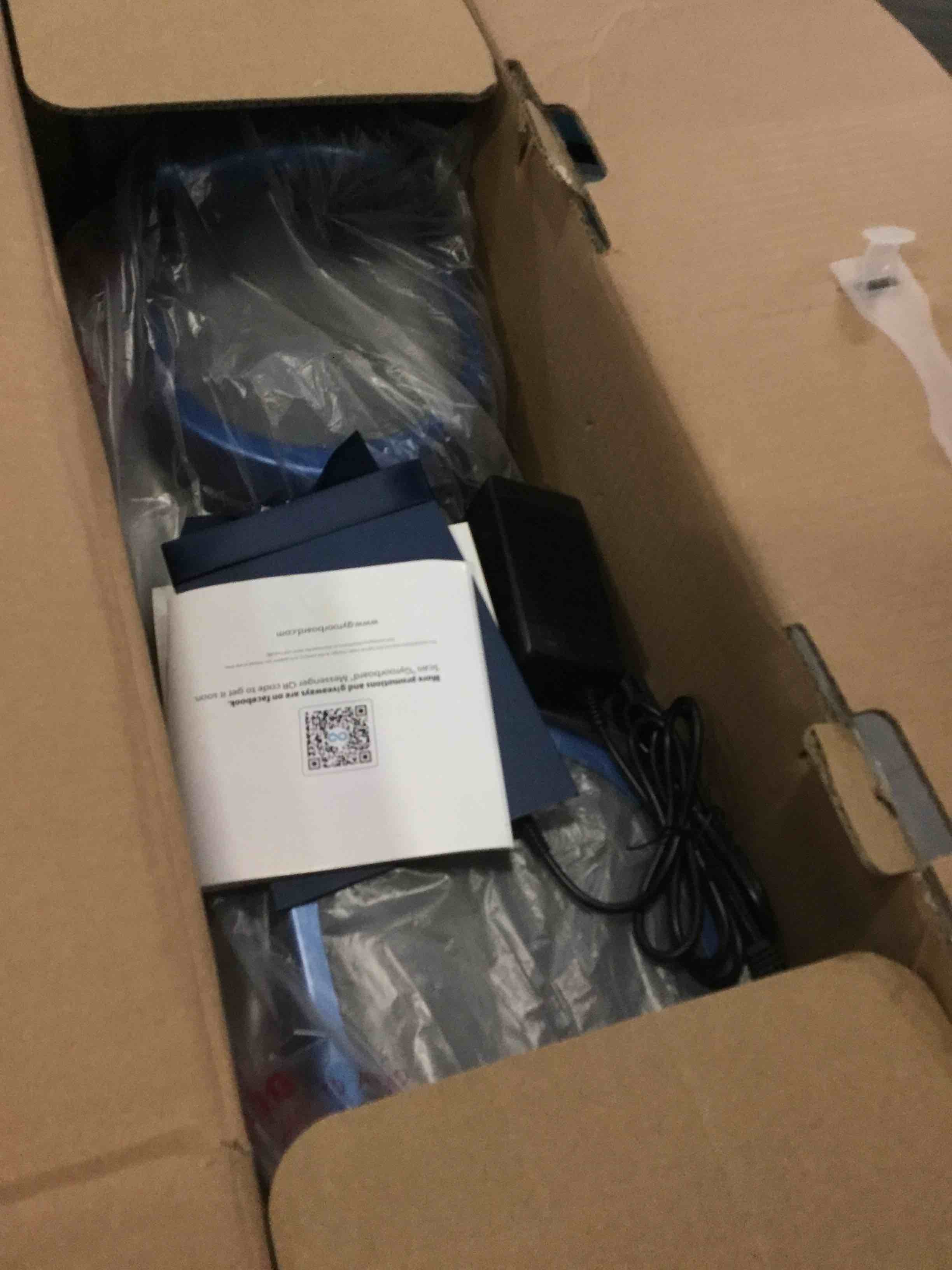 https://s3.amazonaws.com/lotting-images-prod/bidfta/BLU5403975_1694353231007.jpeg