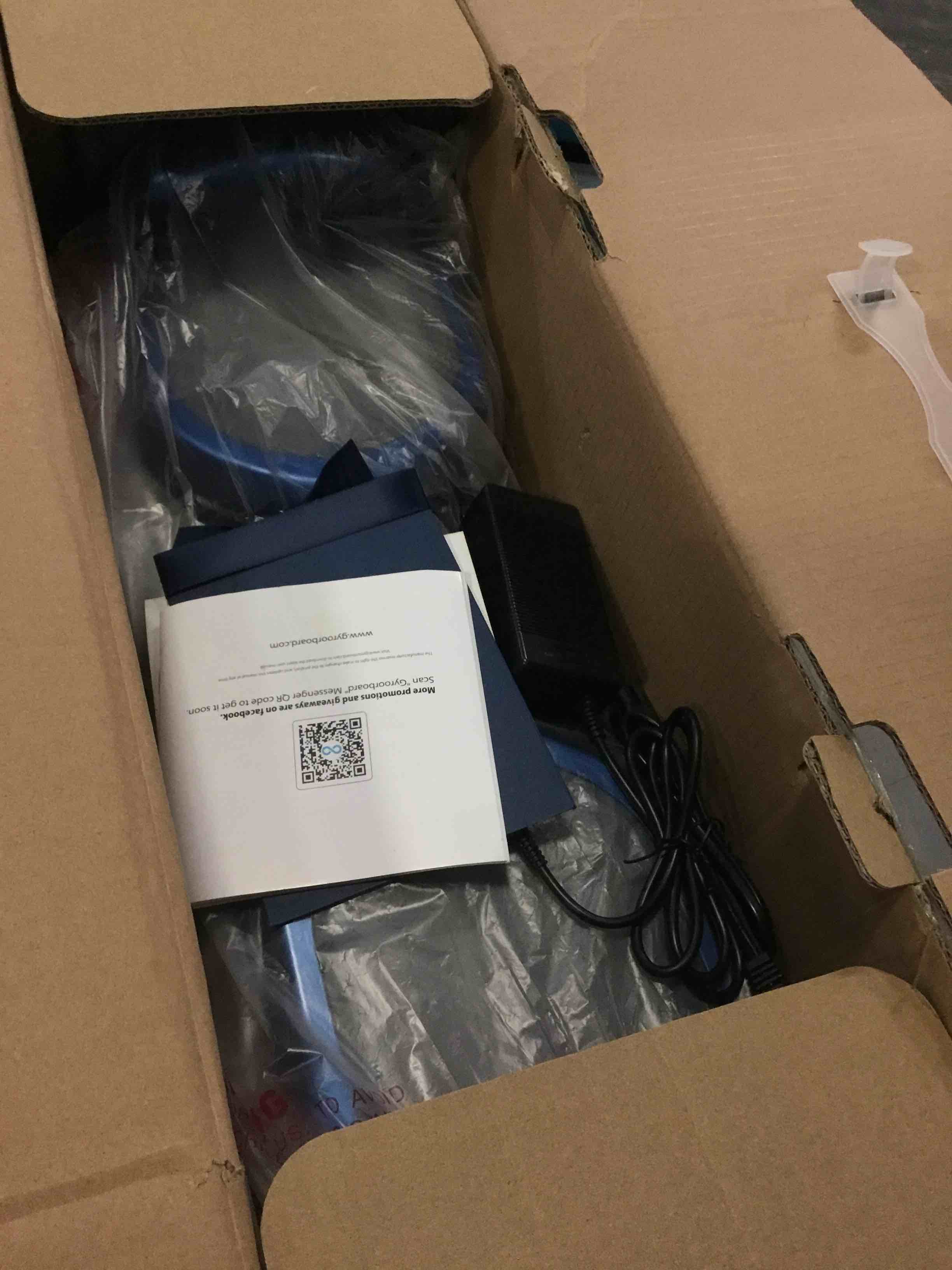https://s3.amazonaws.com/lotting-images-prod/bidfta/BLU5403975_1694353232158.jpeg
