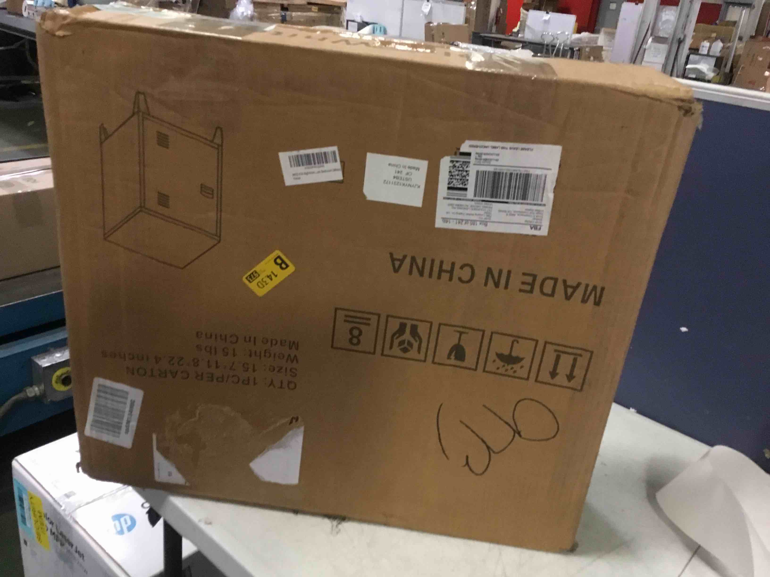 https://s3.amazonaws.com/lotting-images-prod/bidfta/BLU5404002_1694355352824.jpeg