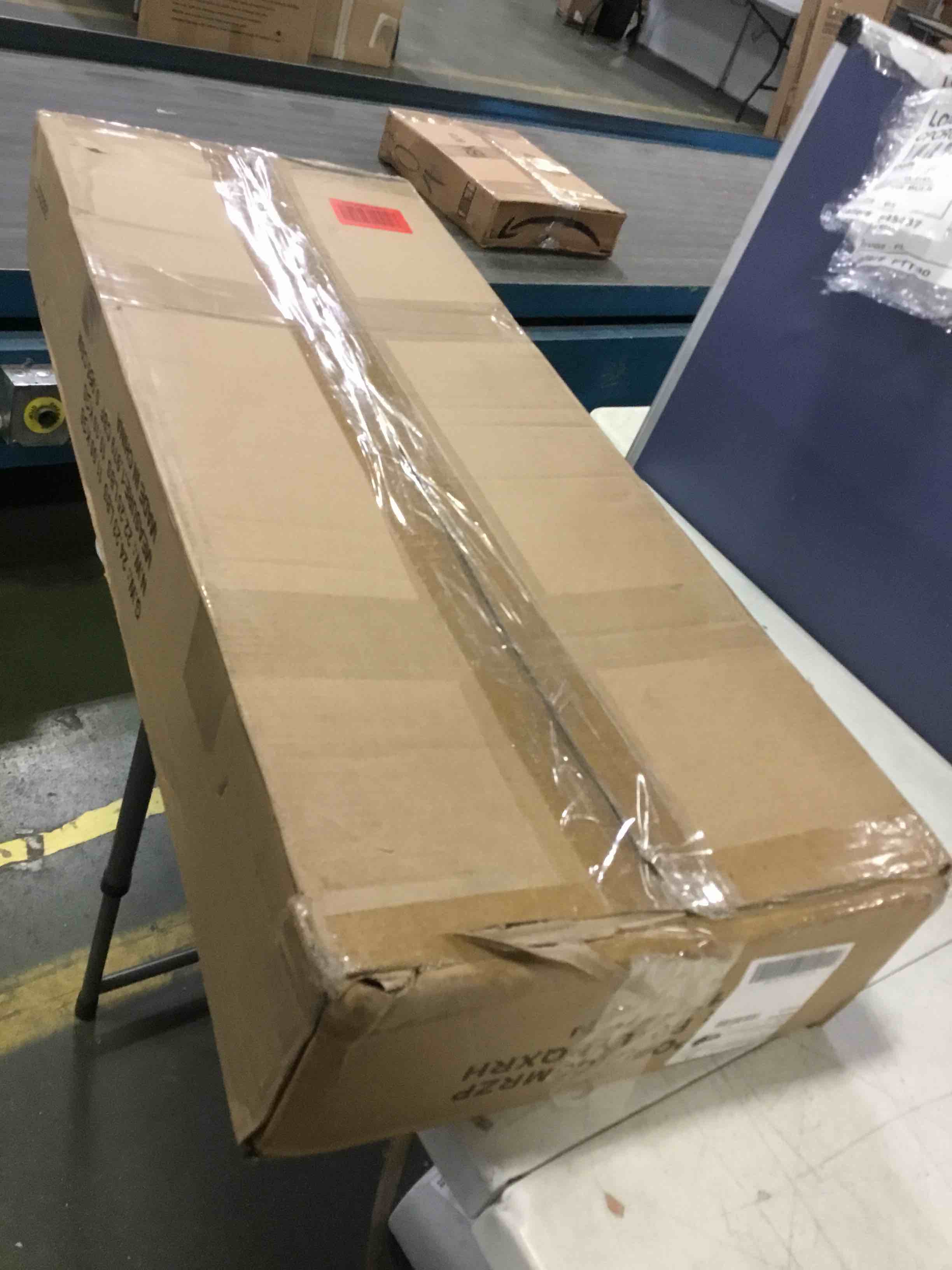 https://s3.amazonaws.com/lotting-images-prod/bidfta/BLU5404017_1694357041803.jpeg