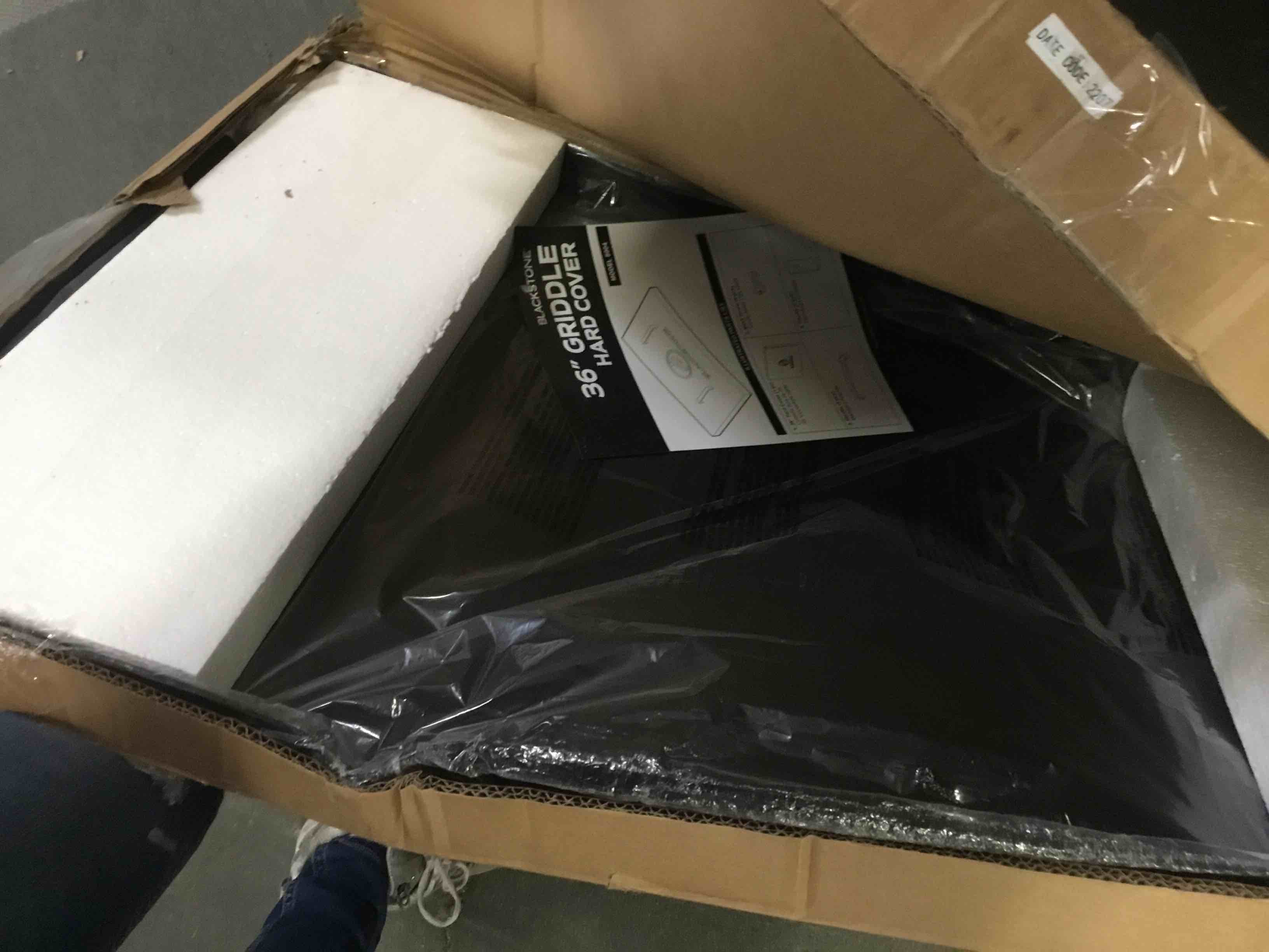 https://s3.amazonaws.com/lotting-images-prod/bidfta/BLU5404077_1694363454900.jpeg