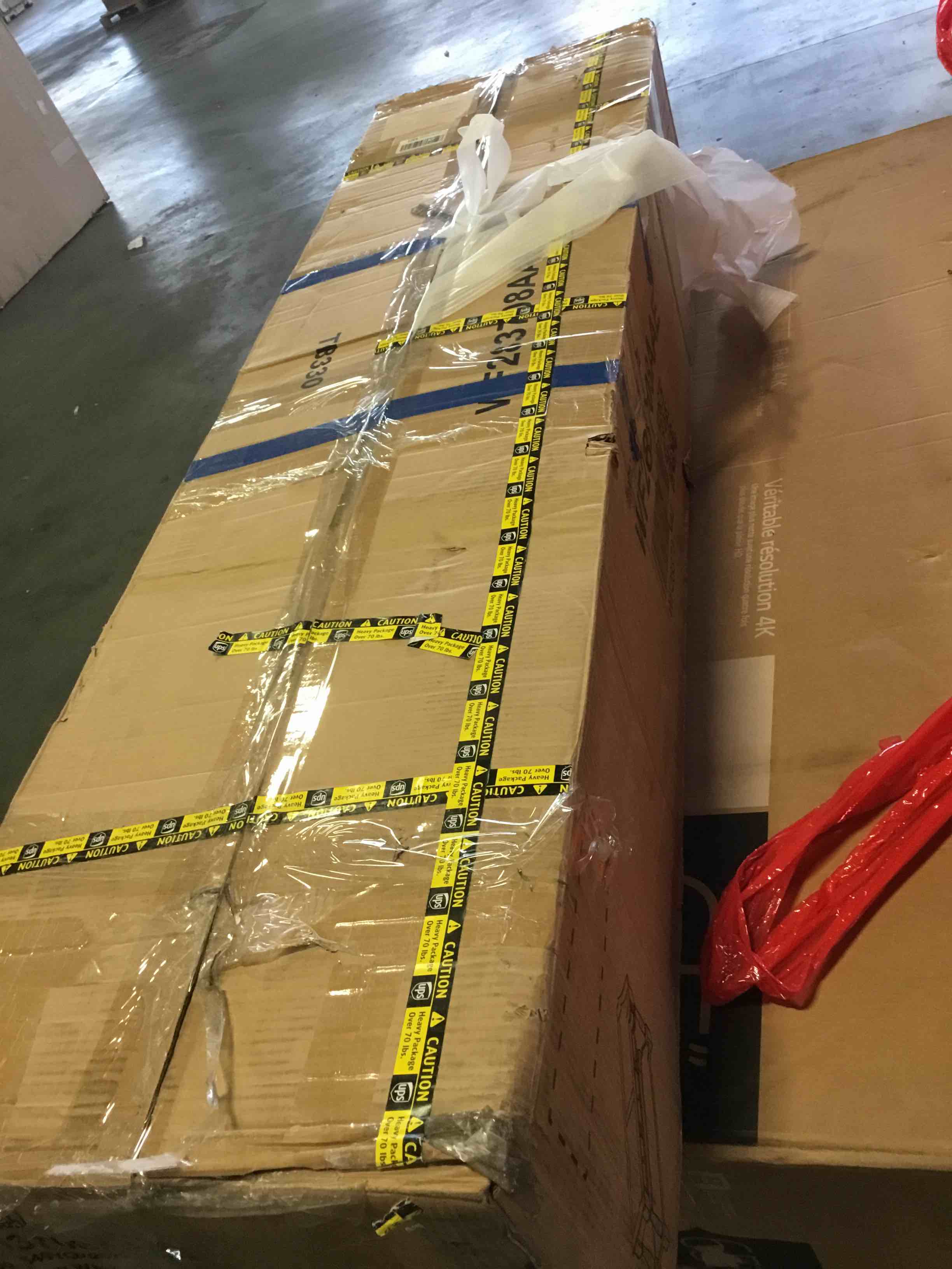 https://s3.amazonaws.com/lotting-images-prod/bidfta/BLU5404187_1694443290004.jpeg