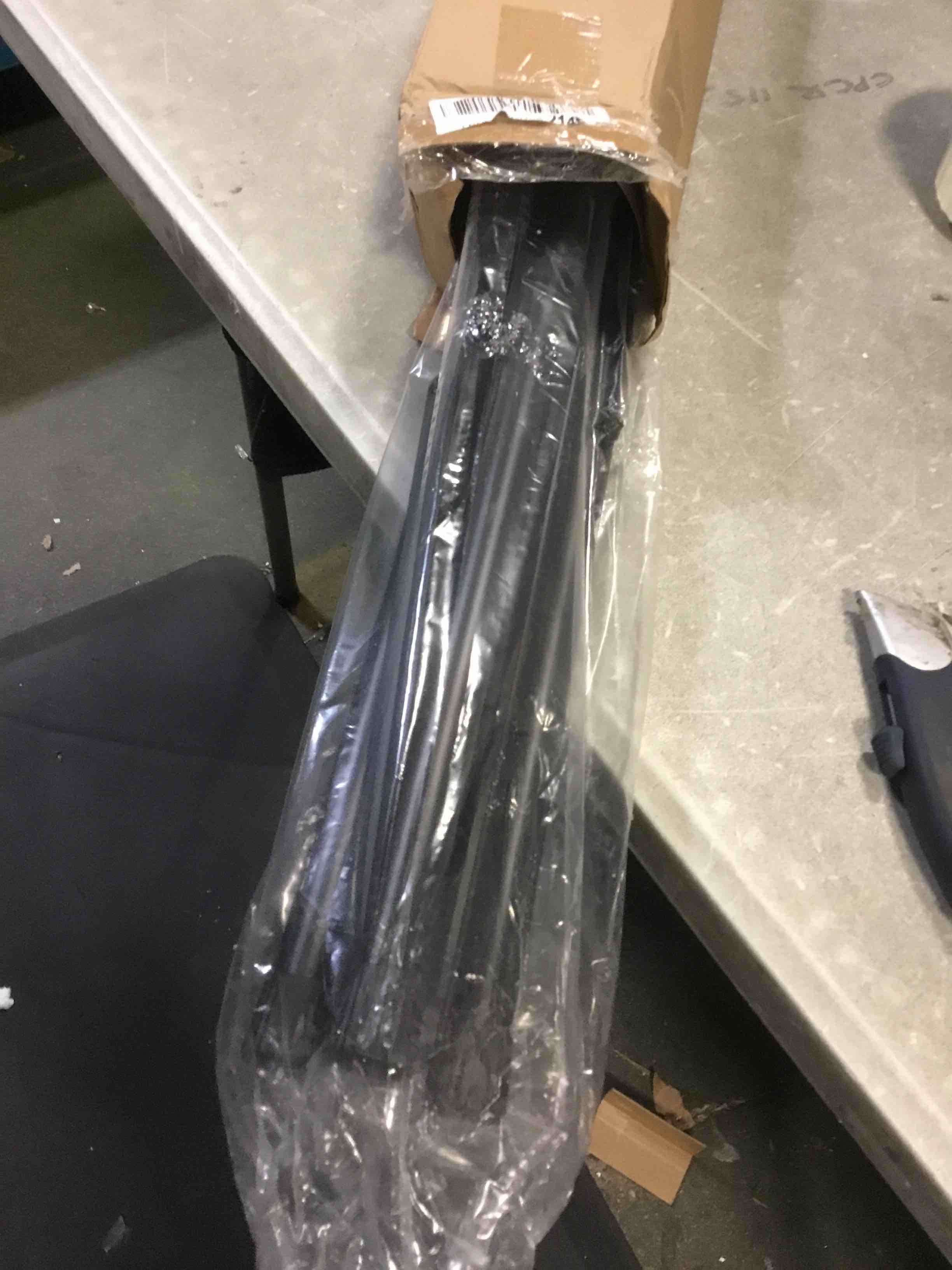 https://s3.amazonaws.com/lotting-images-prod/bidfta/BLU5404362_1694524227042.jpeg