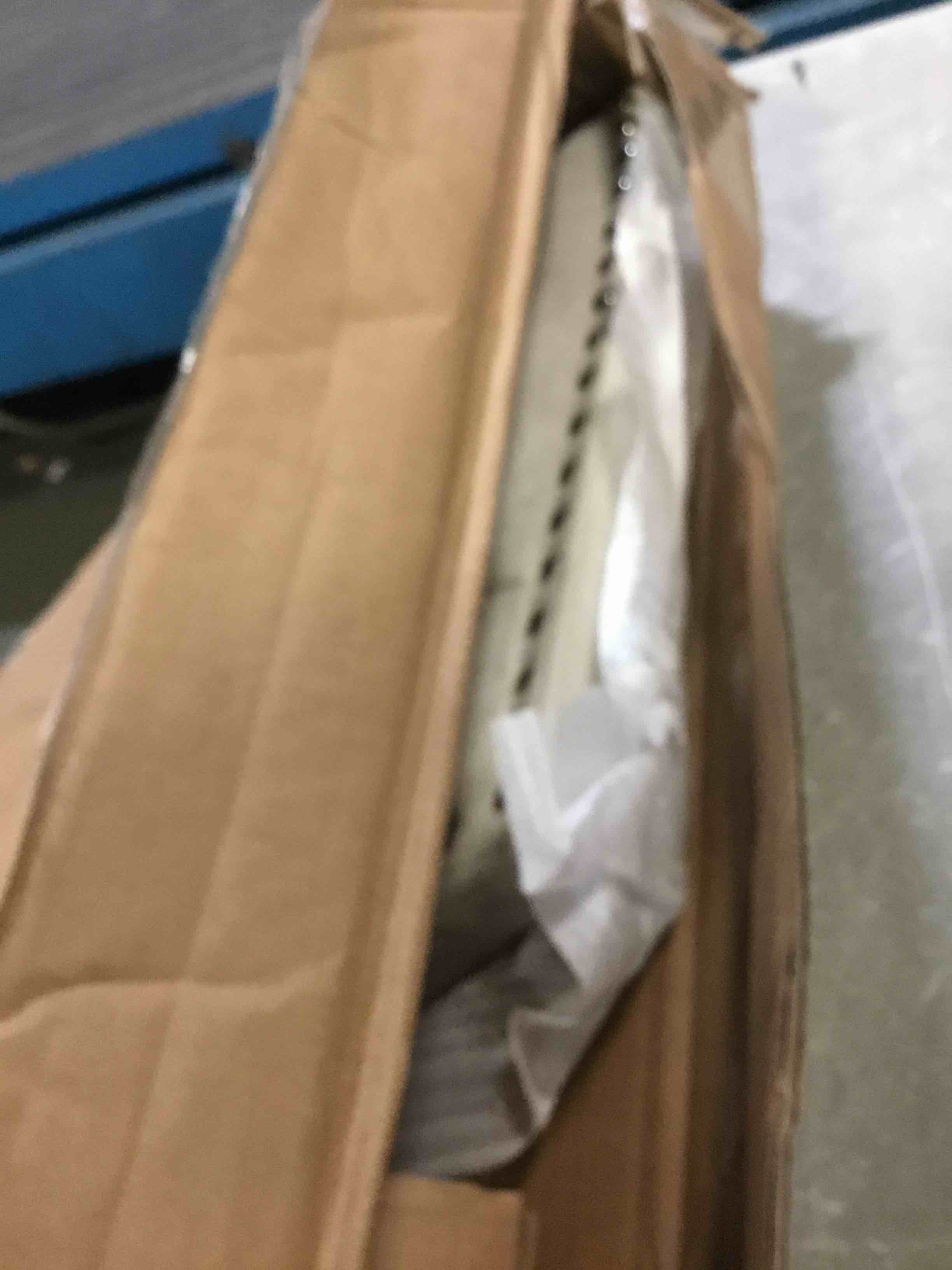 https://s3.amazonaws.com/lotting-images-prod/bidfta/BLU5404403_1694530706099.jpeg