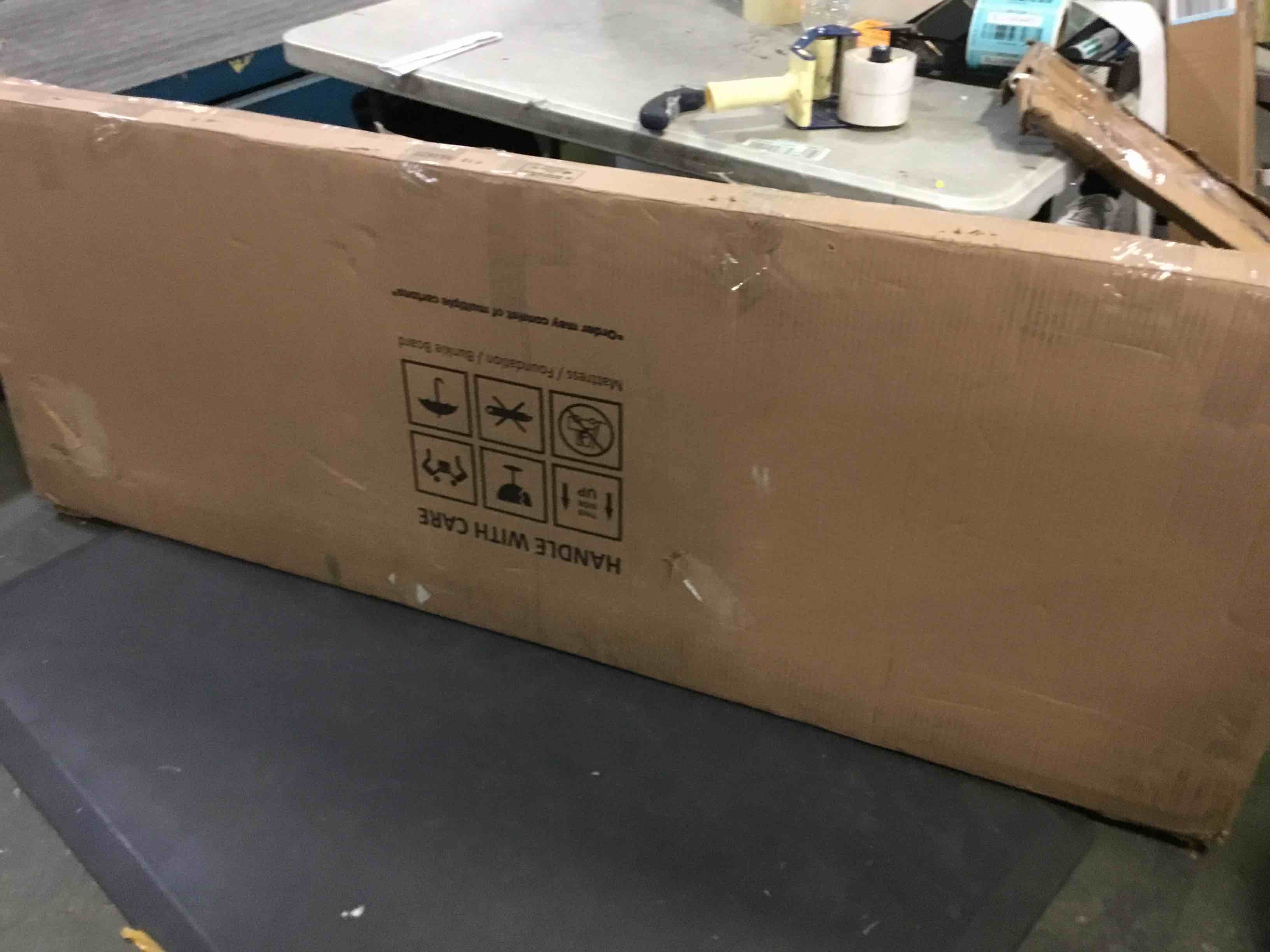 https://s3.amazonaws.com/lotting-images-prod/bidfta/BLU5404460_1694541129958.jpeg