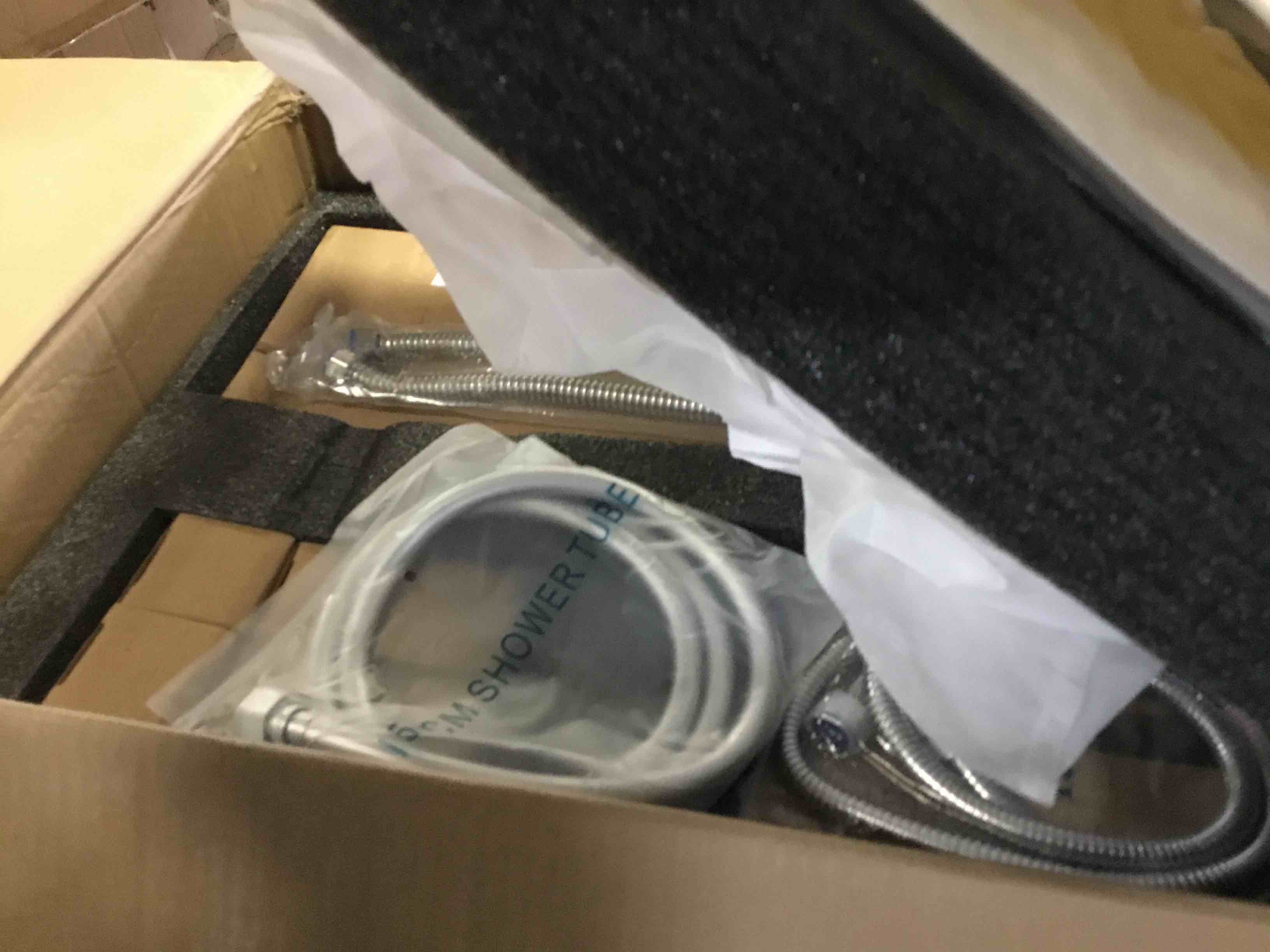 https://s3.amazonaws.com/lotting-images-prod/bidfta/BLU5404482_1694544518005.jpeg