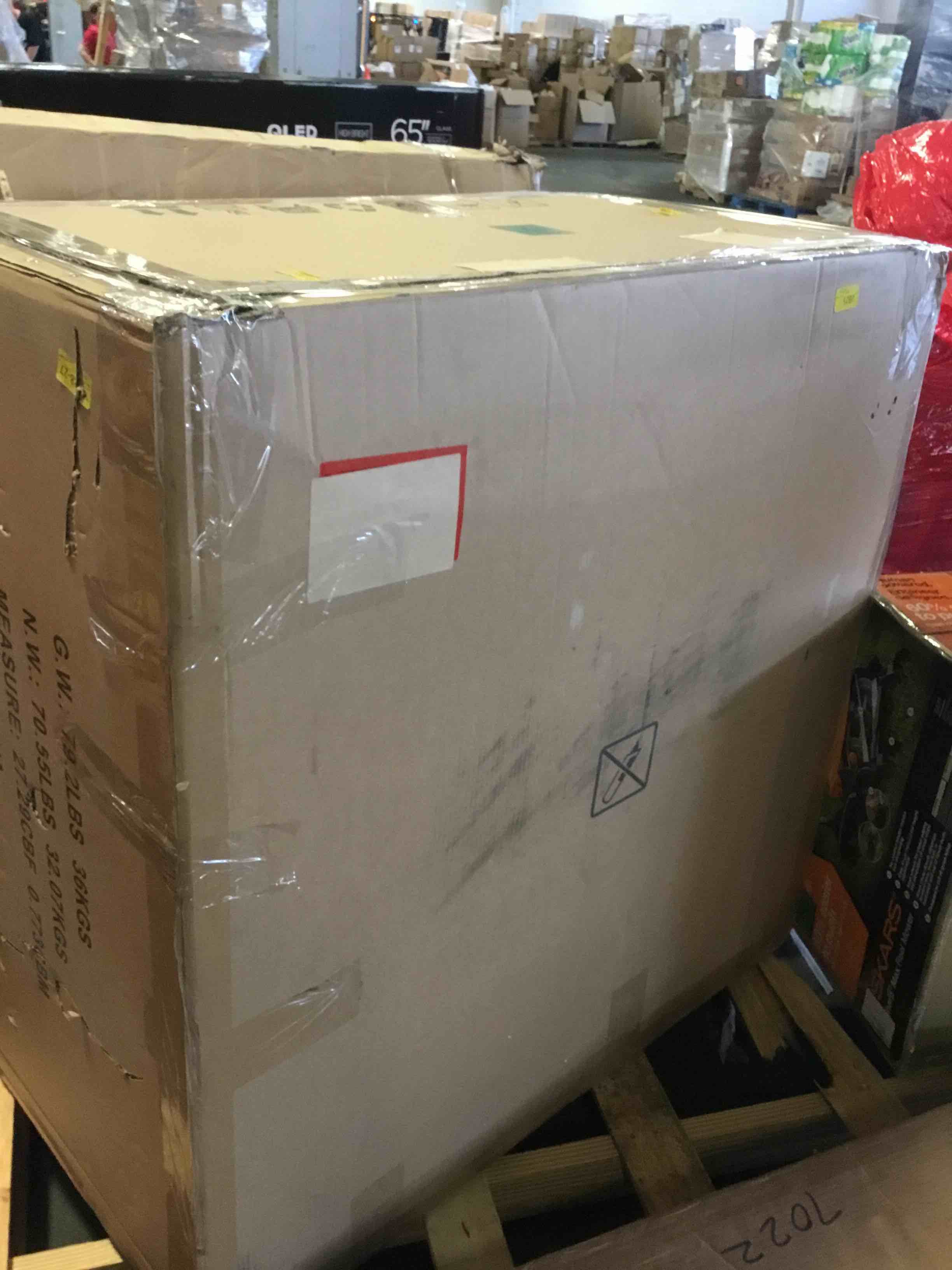 https://s3.amazonaws.com/lotting-images-prod/bidfta/BLU5404652_1694620266824.jpeg