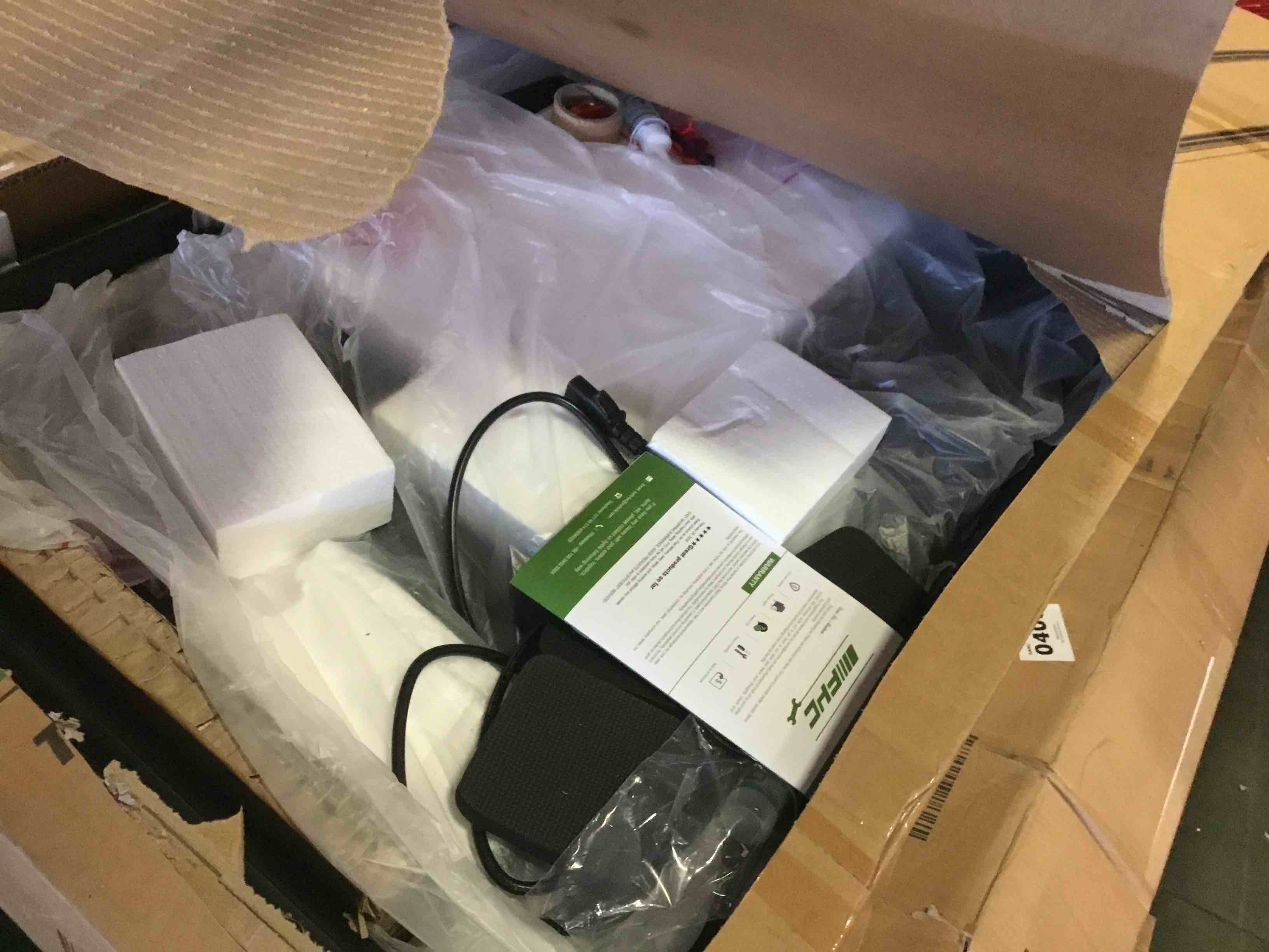 https://s3.amazonaws.com/lotting-images-prod/bidfta/BLU5404663_1694622723510.jpeg