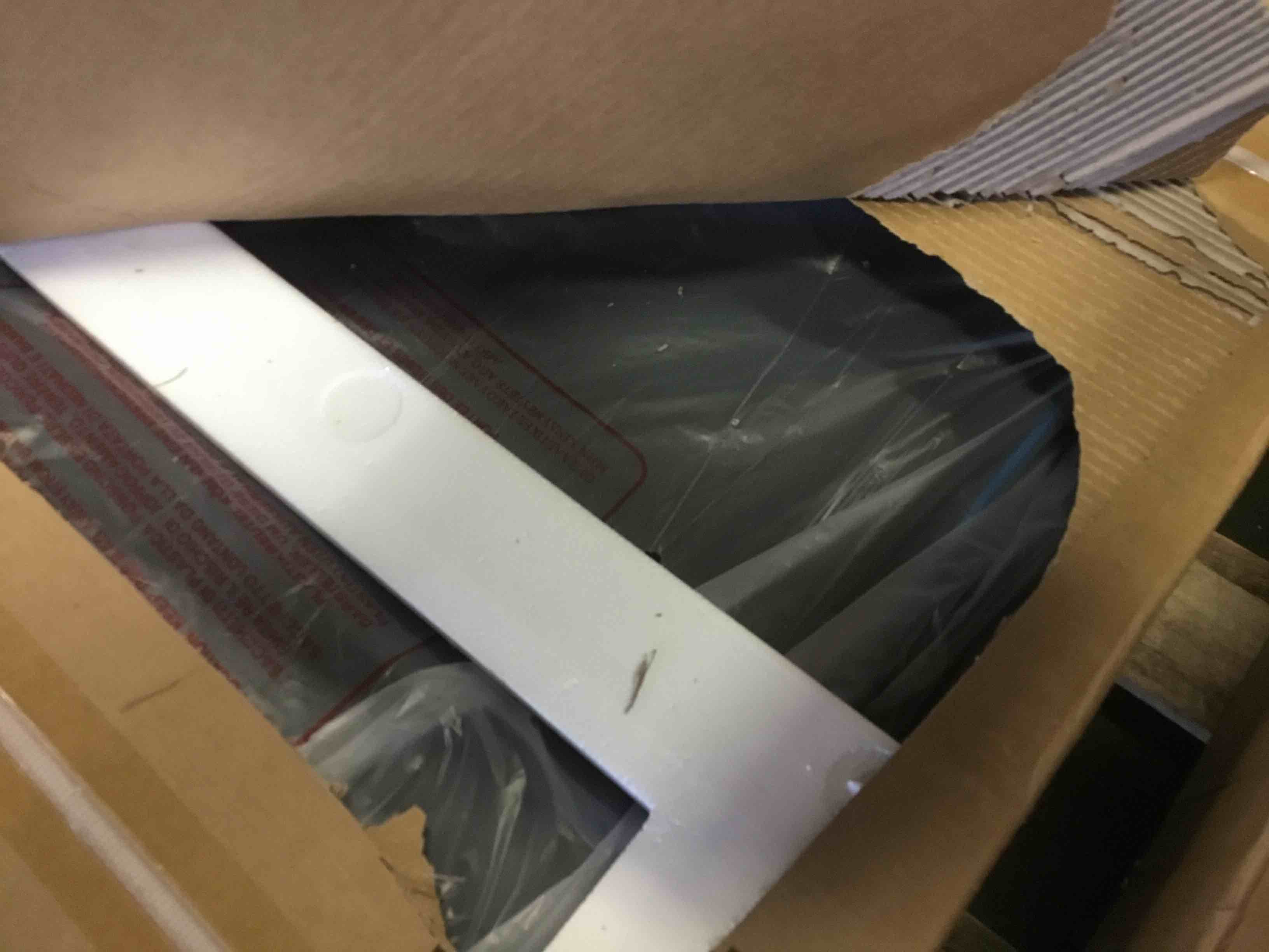 https://s3.amazonaws.com/lotting-images-prod/bidfta/BLU5404676_1694627072035.jpeg
