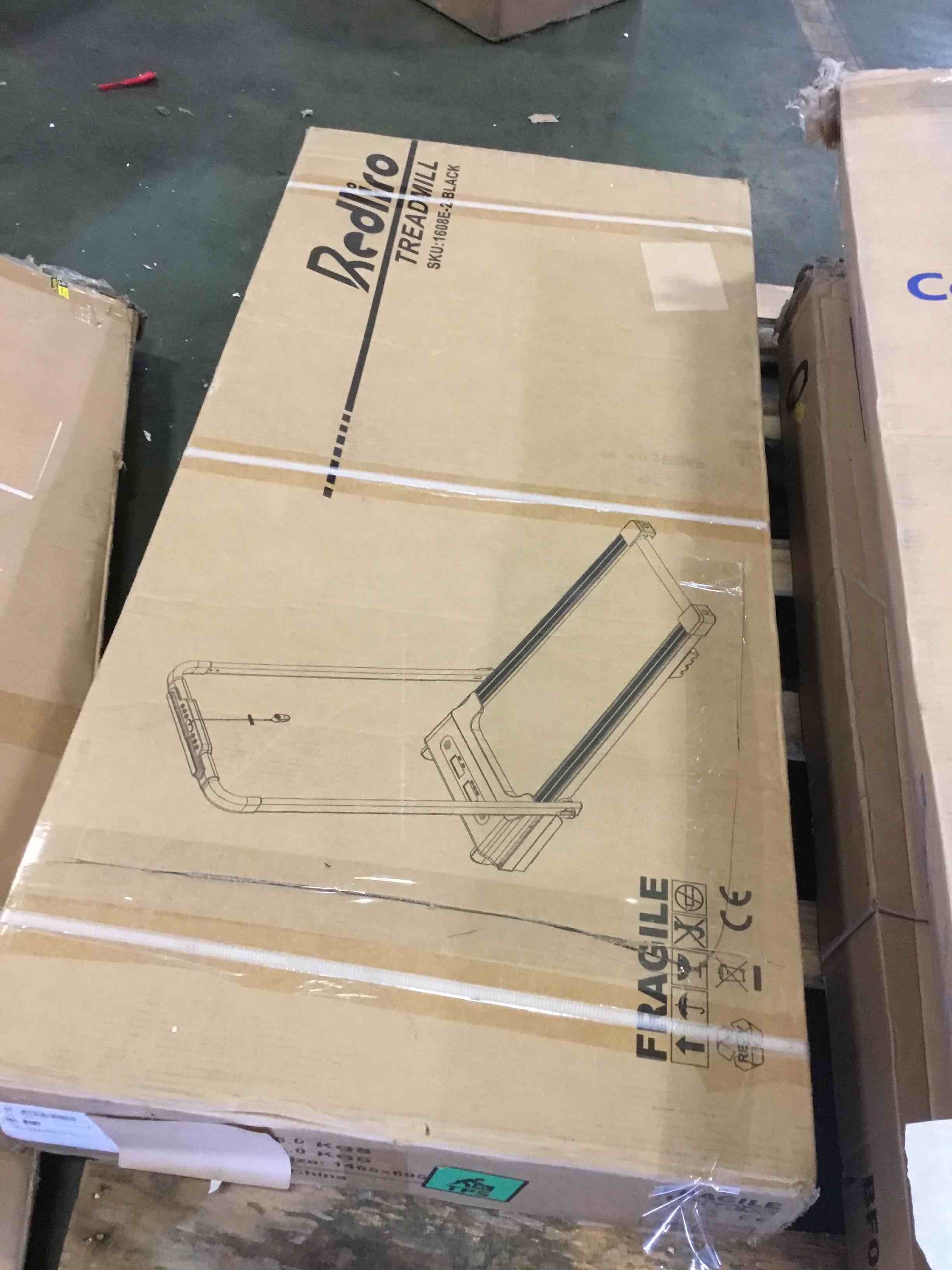 https://s3.amazonaws.com/lotting-images-prod/bidfta/BLU5404676_1694627085373.jpeg
