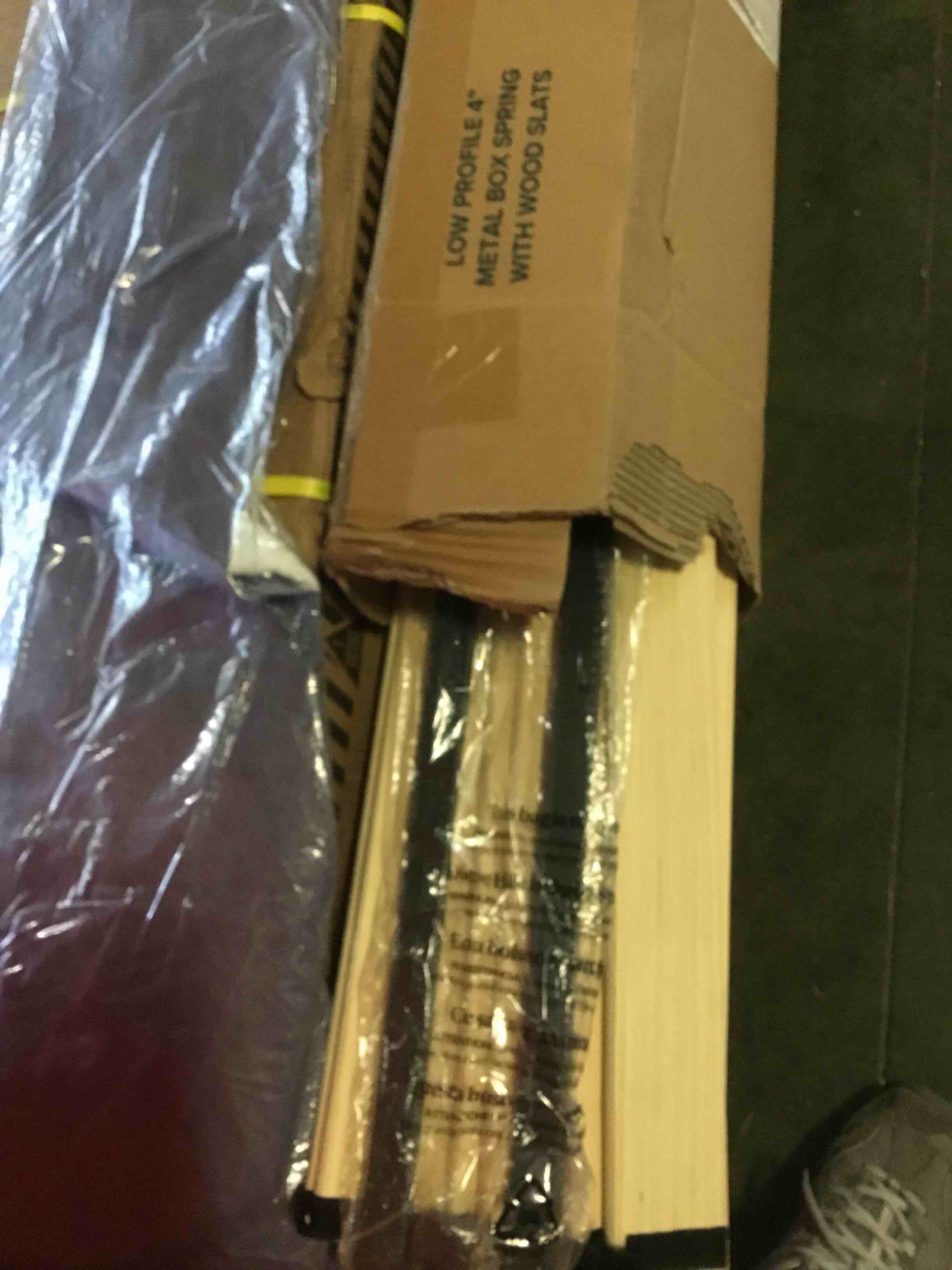 https://s3.amazonaws.com/lotting-images-prod/bidfta/BLU5404810_1694701948697.jpeg