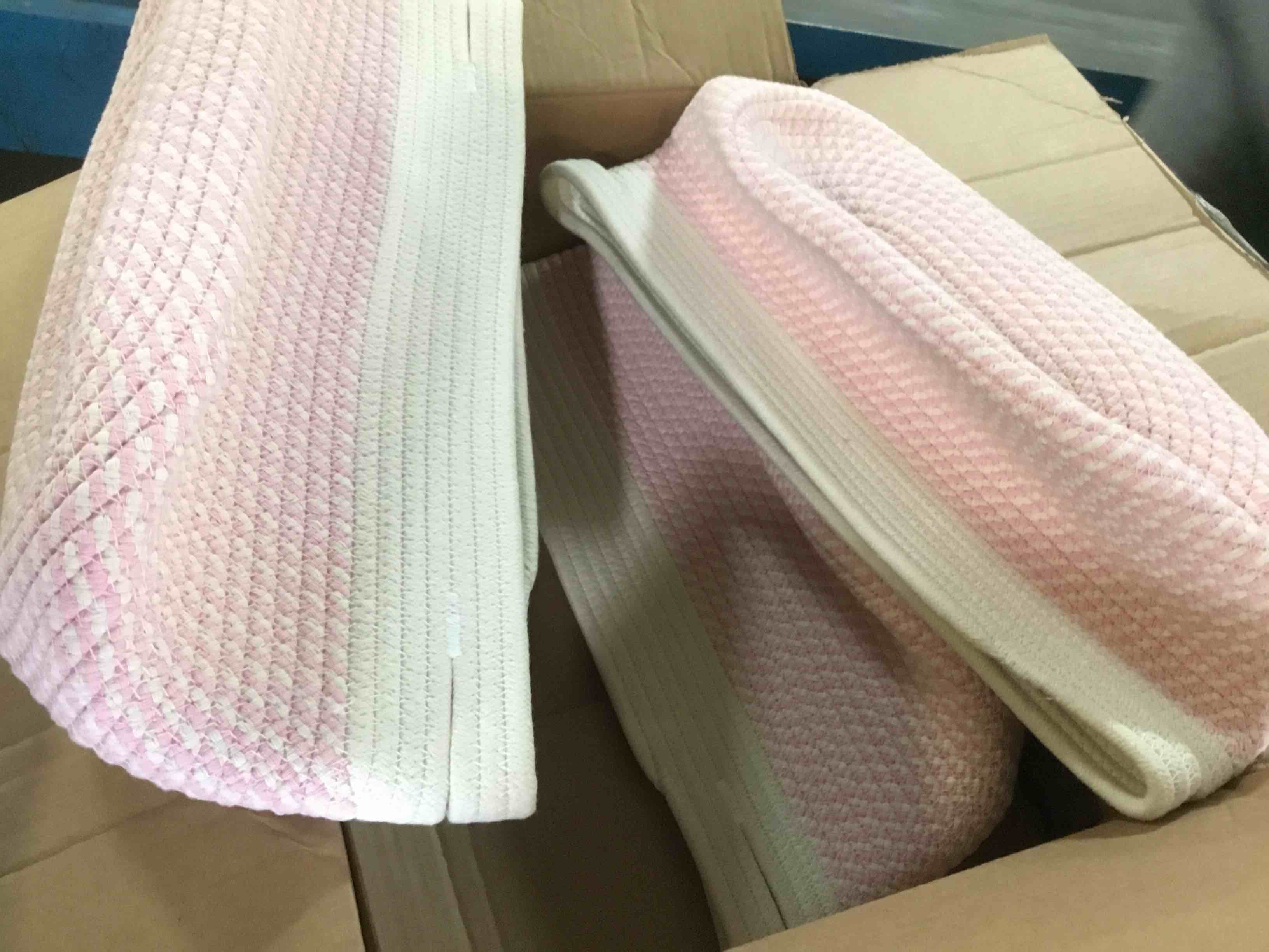 https://s3.amazonaws.com/lotting-images-prod/bidfta/BLU5404865_1694708626541.jpeg