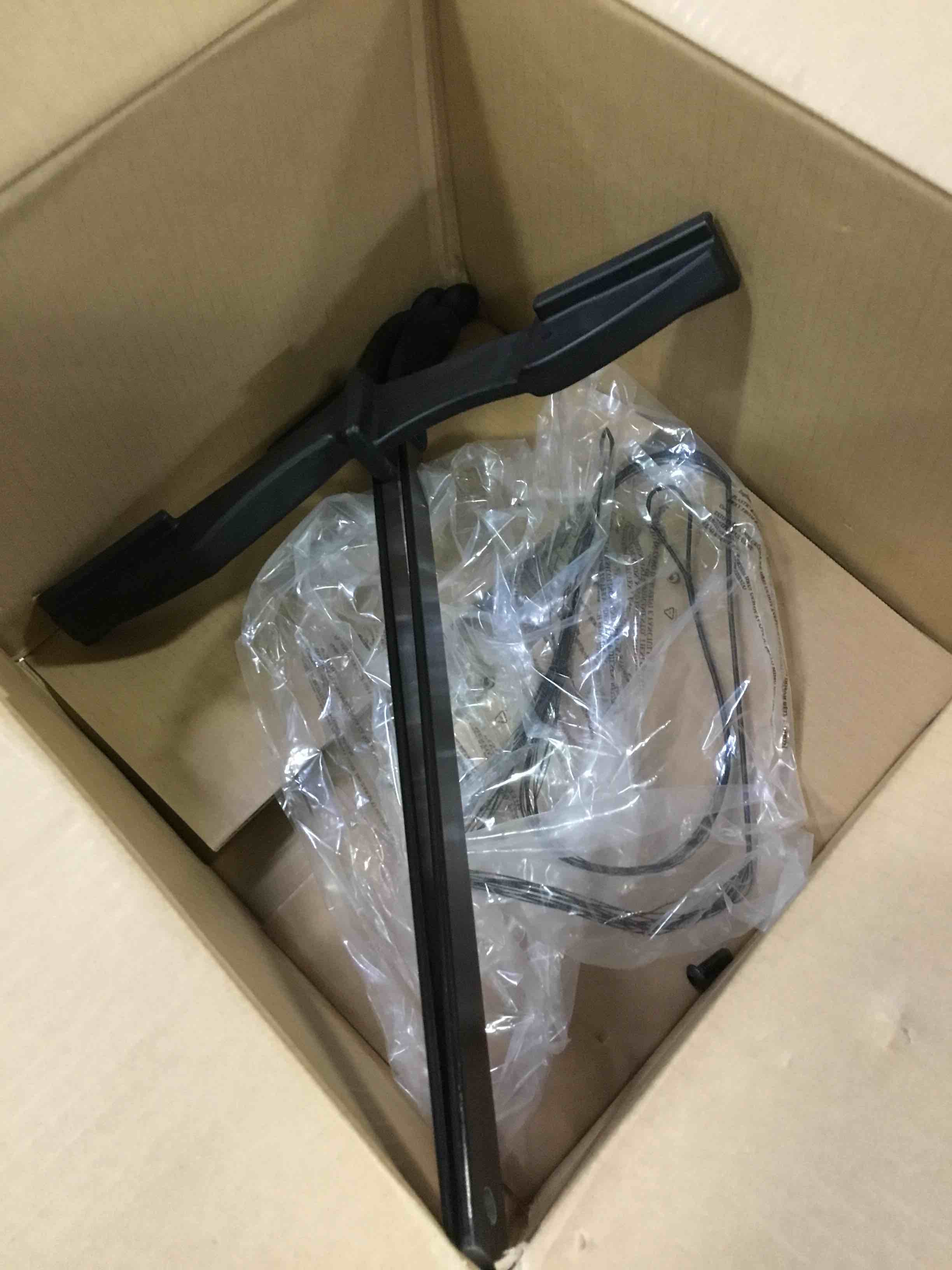 https://s3.amazonaws.com/lotting-images-prod/bidfta/BLU5404976_1694102357826.jpeg