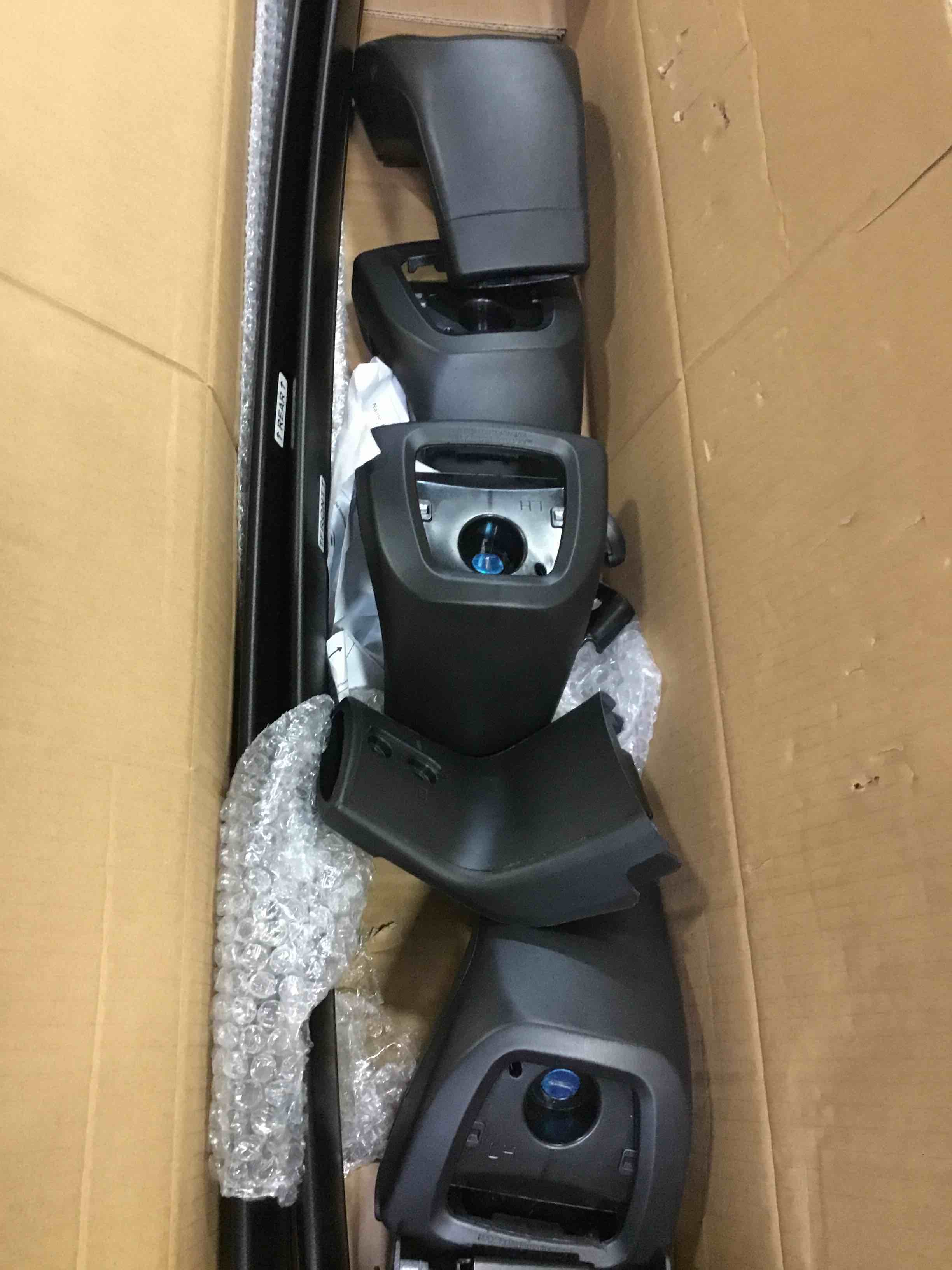https://s3.amazonaws.com/lotting-images-prod/bidfta/BLU5405004_1694107896503.jpeg