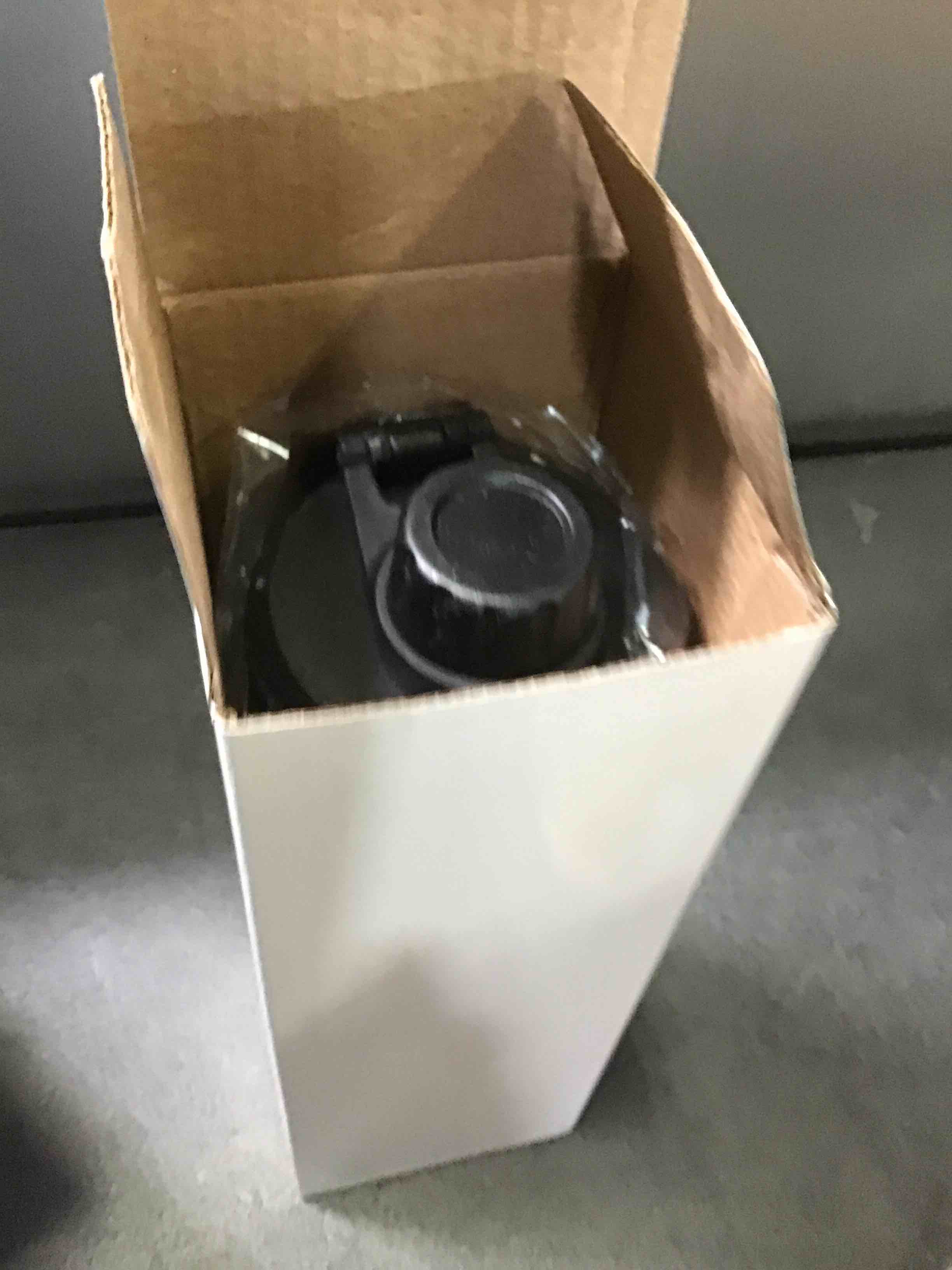 https://s3.amazonaws.com/lotting-images-prod/bidfta/BLU5405292_1694453319080.jpeg