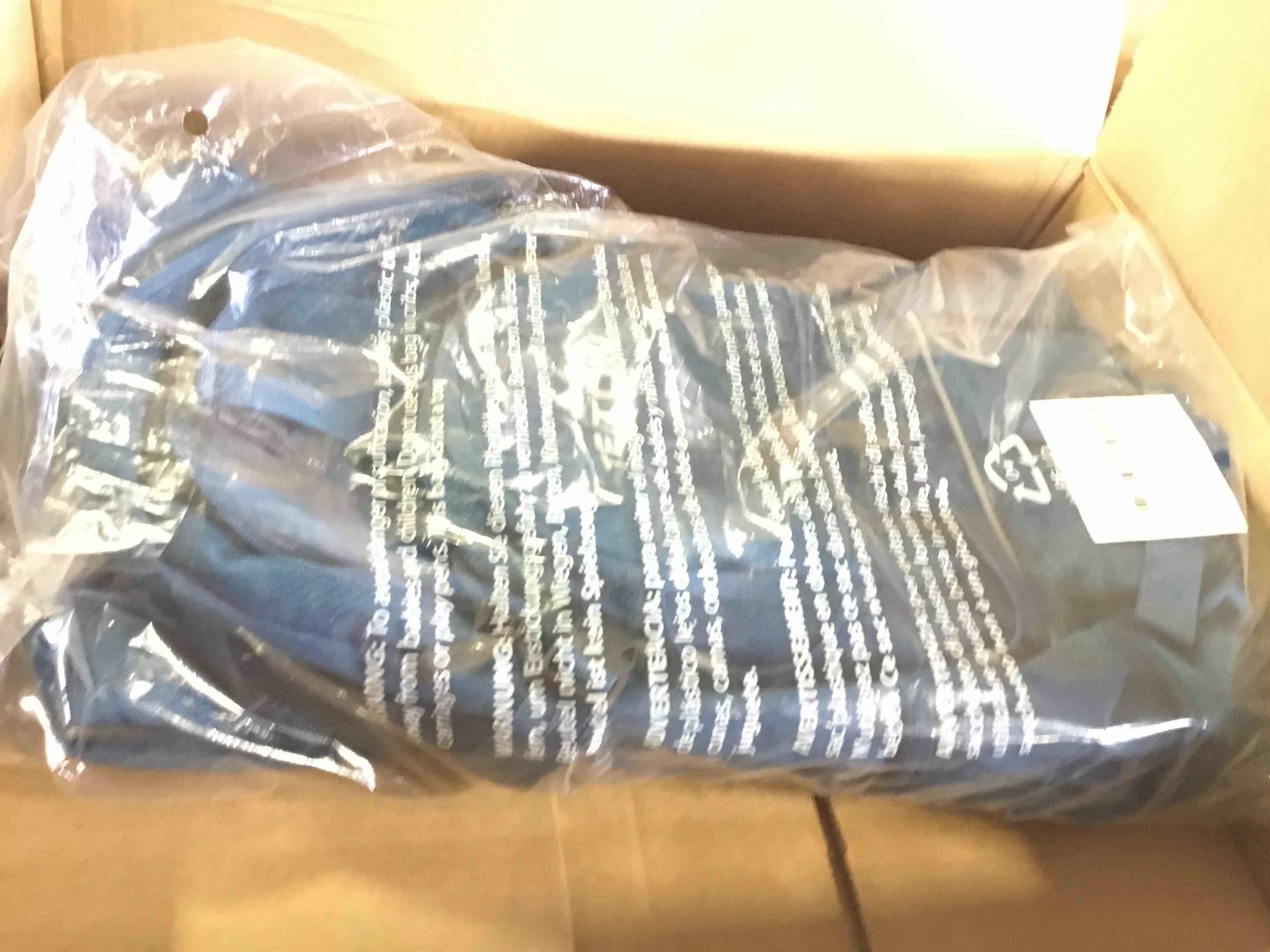 https://s3.amazonaws.com/lotting-images-prod/bidfta/BLU5405978_1695043693634.jpeg