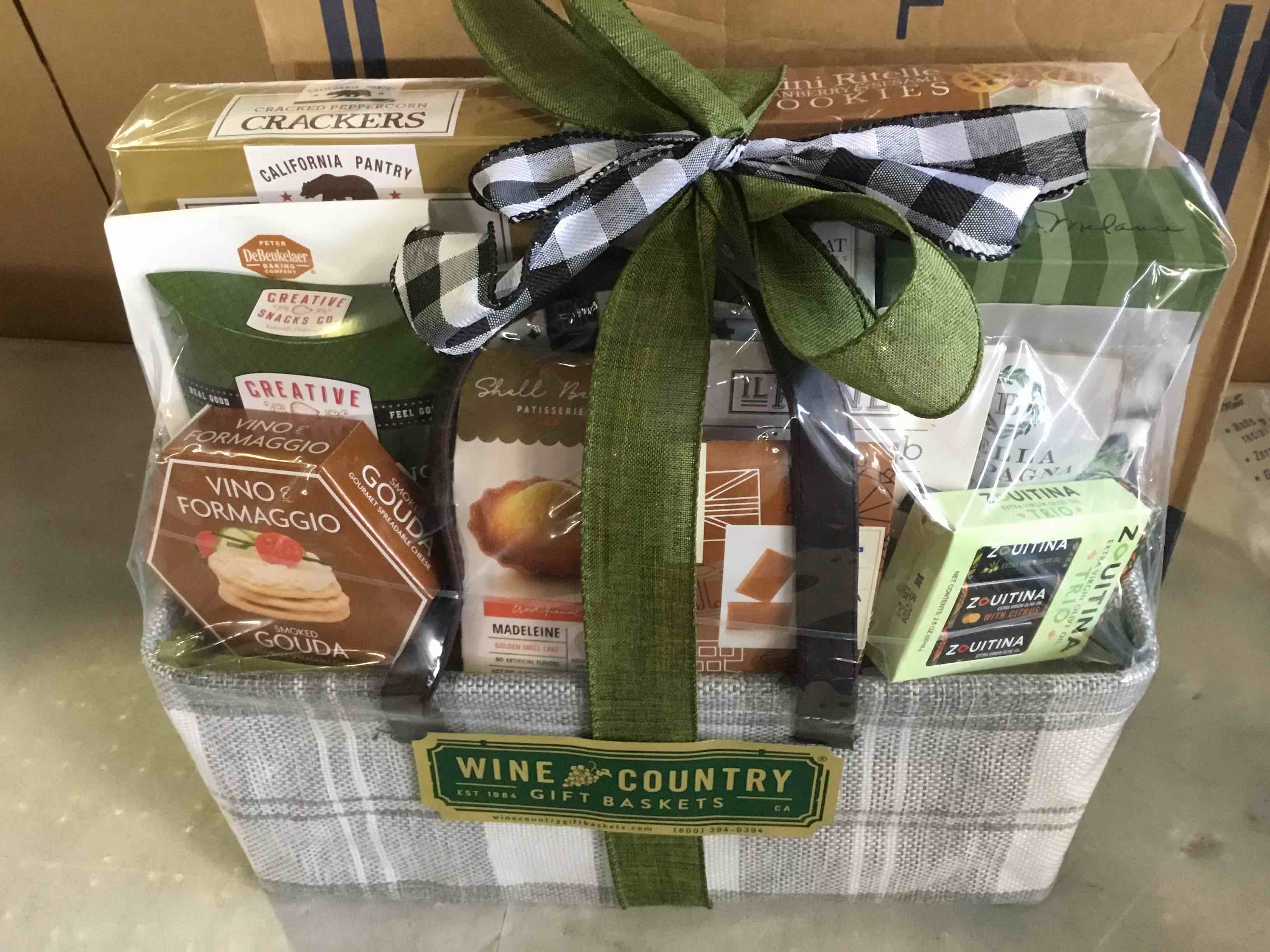 https://s3.amazonaws.com/lotting-images-prod/bidfta/BLU5406001_1695049046385.jpeg