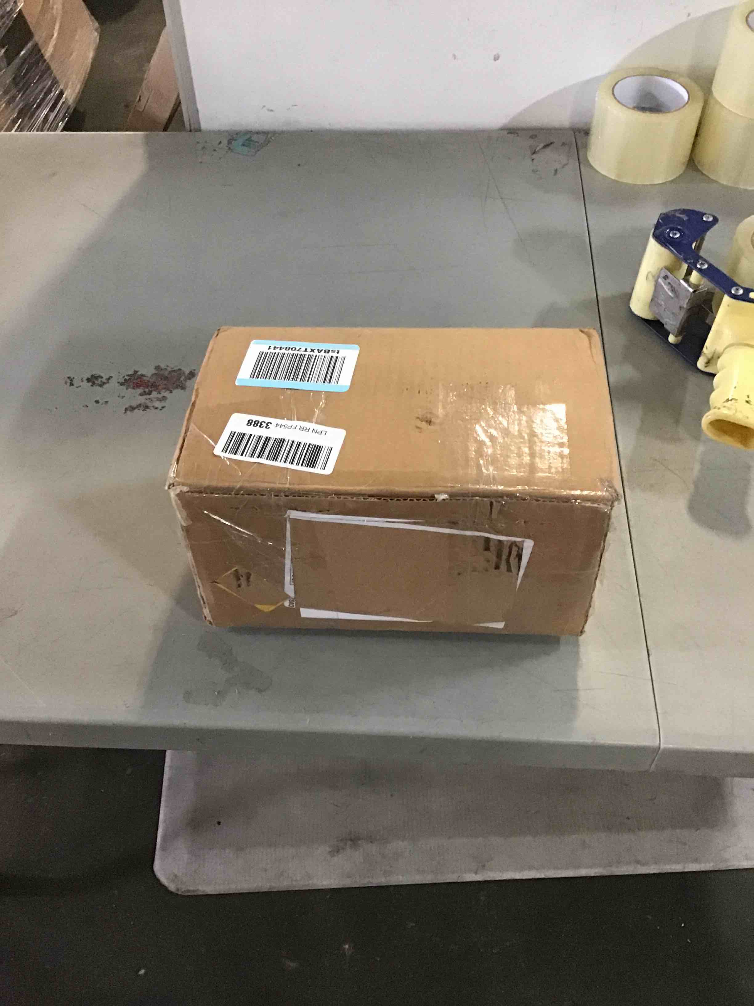 https://s3.amazonaws.com/lotting-images-prod/bidfta/BLU5406462_1694004338221.jpeg