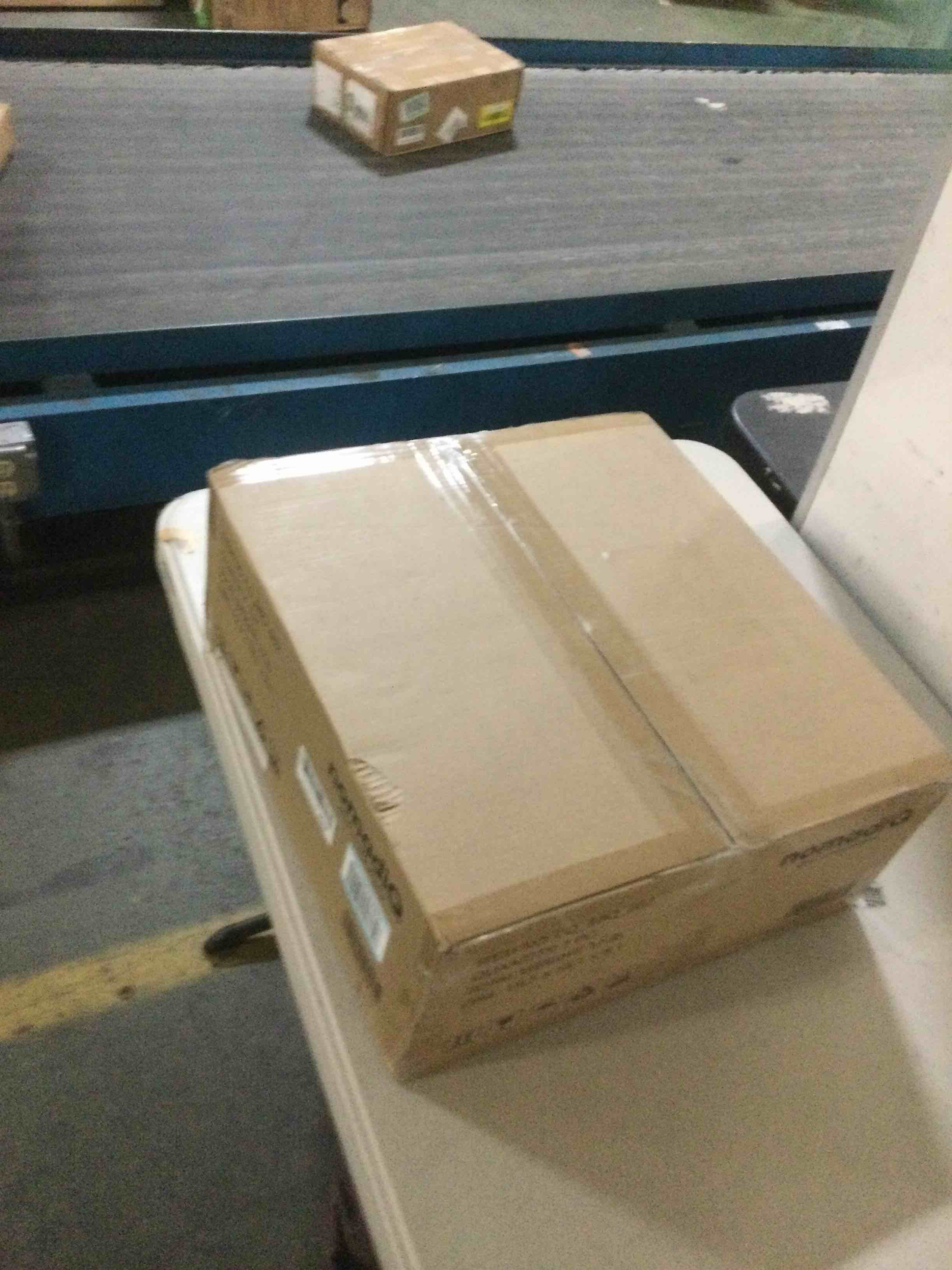 https://s3.amazonaws.com/lotting-images-prod/bidfta/BLU5406563_1694099134014.jpeg