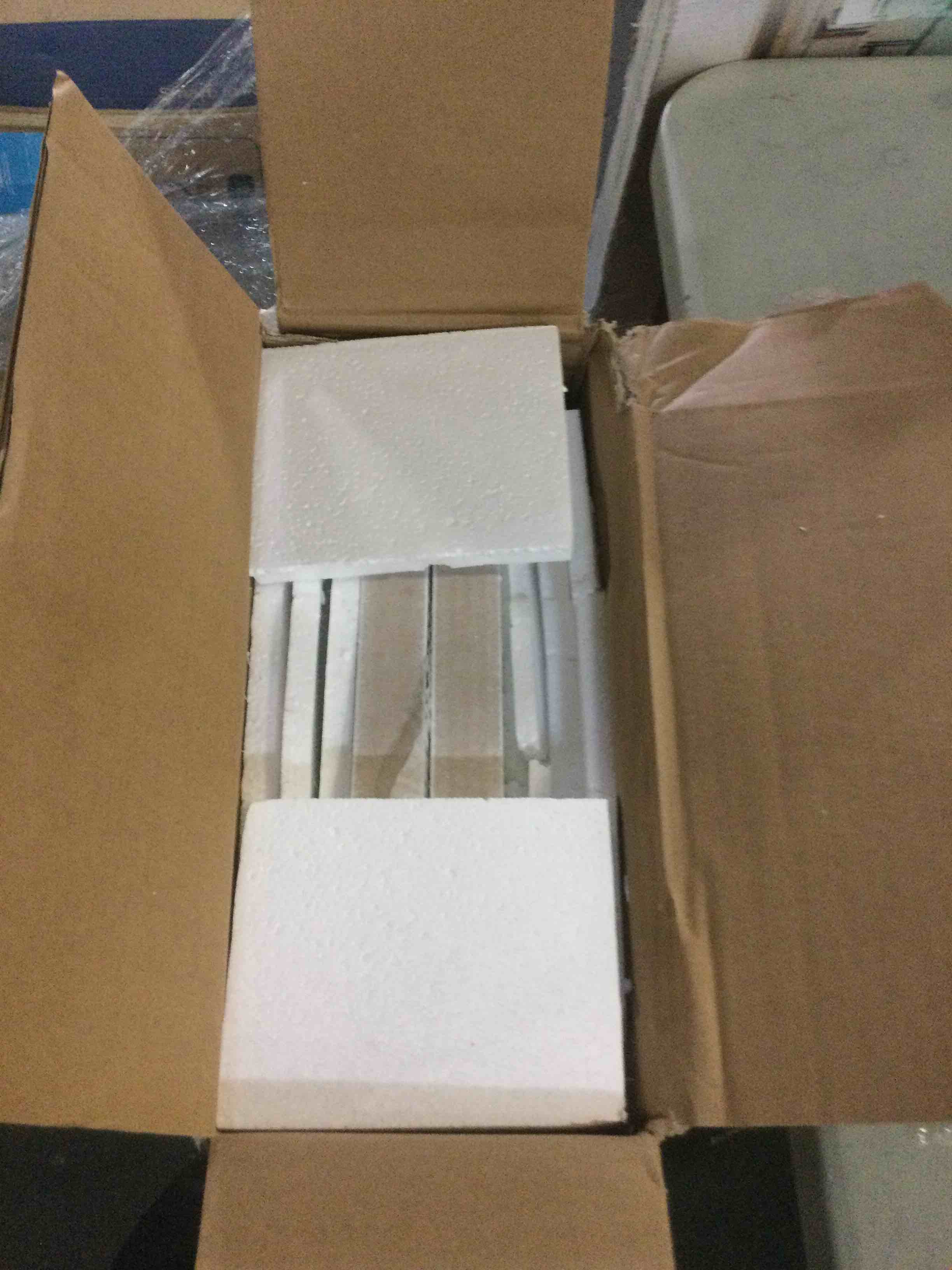 https://s3.amazonaws.com/lotting-images-prod/bidfta/BLU5406599_1694181274801.jpeg