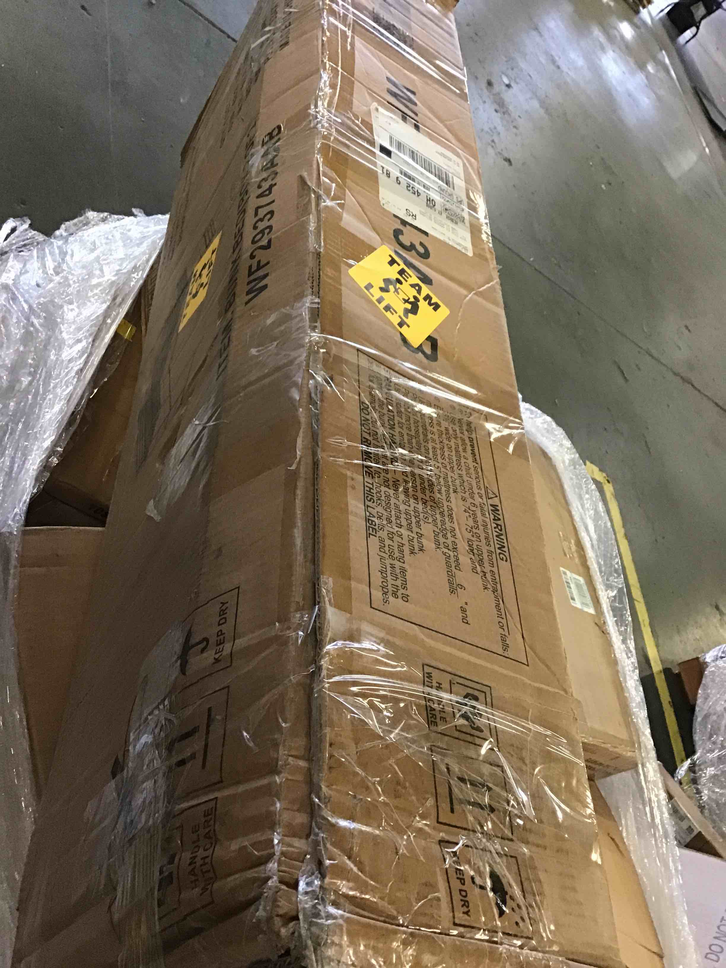 https://s3.amazonaws.com/lotting-images-prod/bidfta/BLU5407319_1694809101976.jpeg