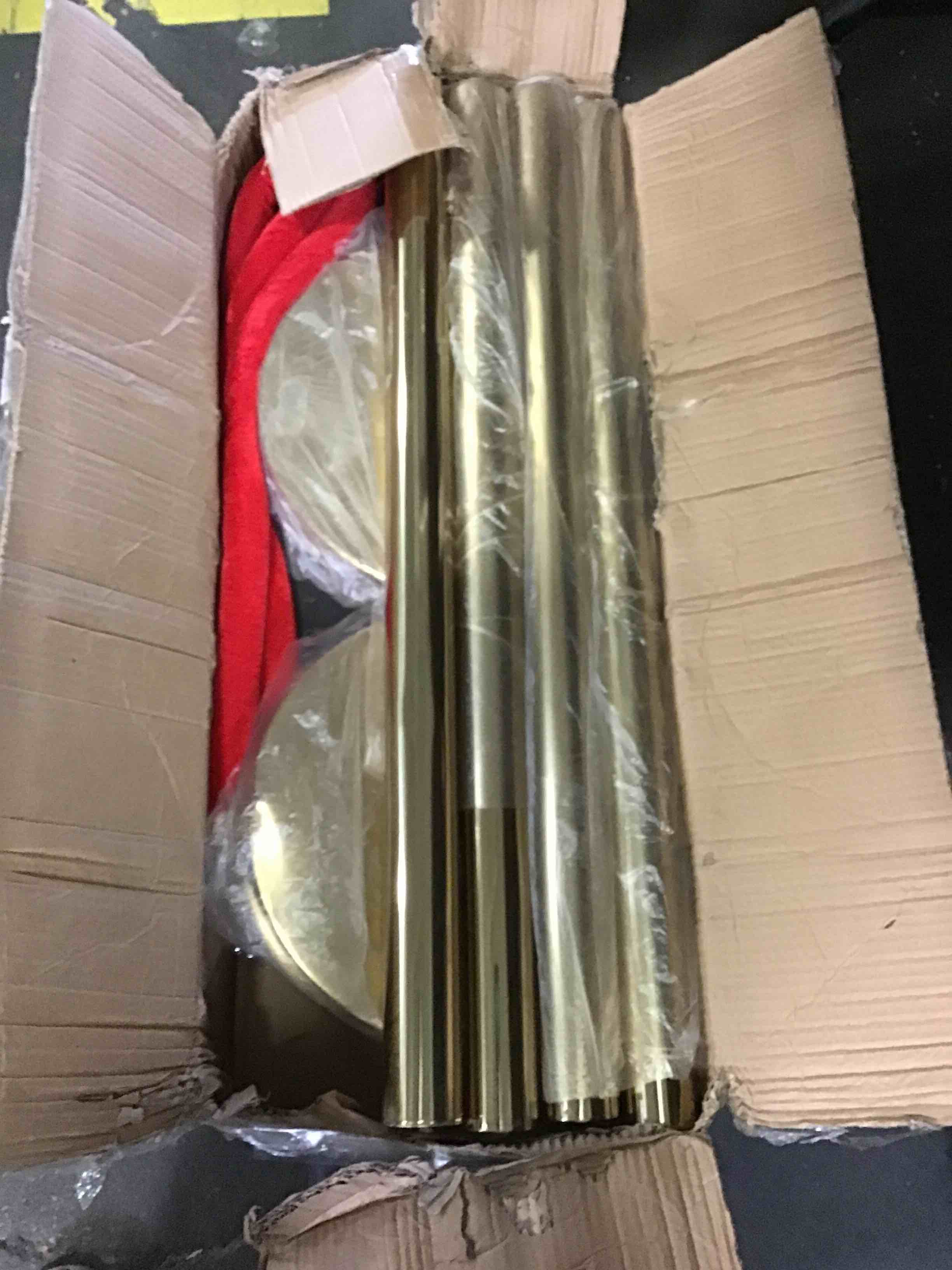 https://s3.amazonaws.com/lotting-images-prod/bidfta/BLU5407632_1695148634486.jpeg