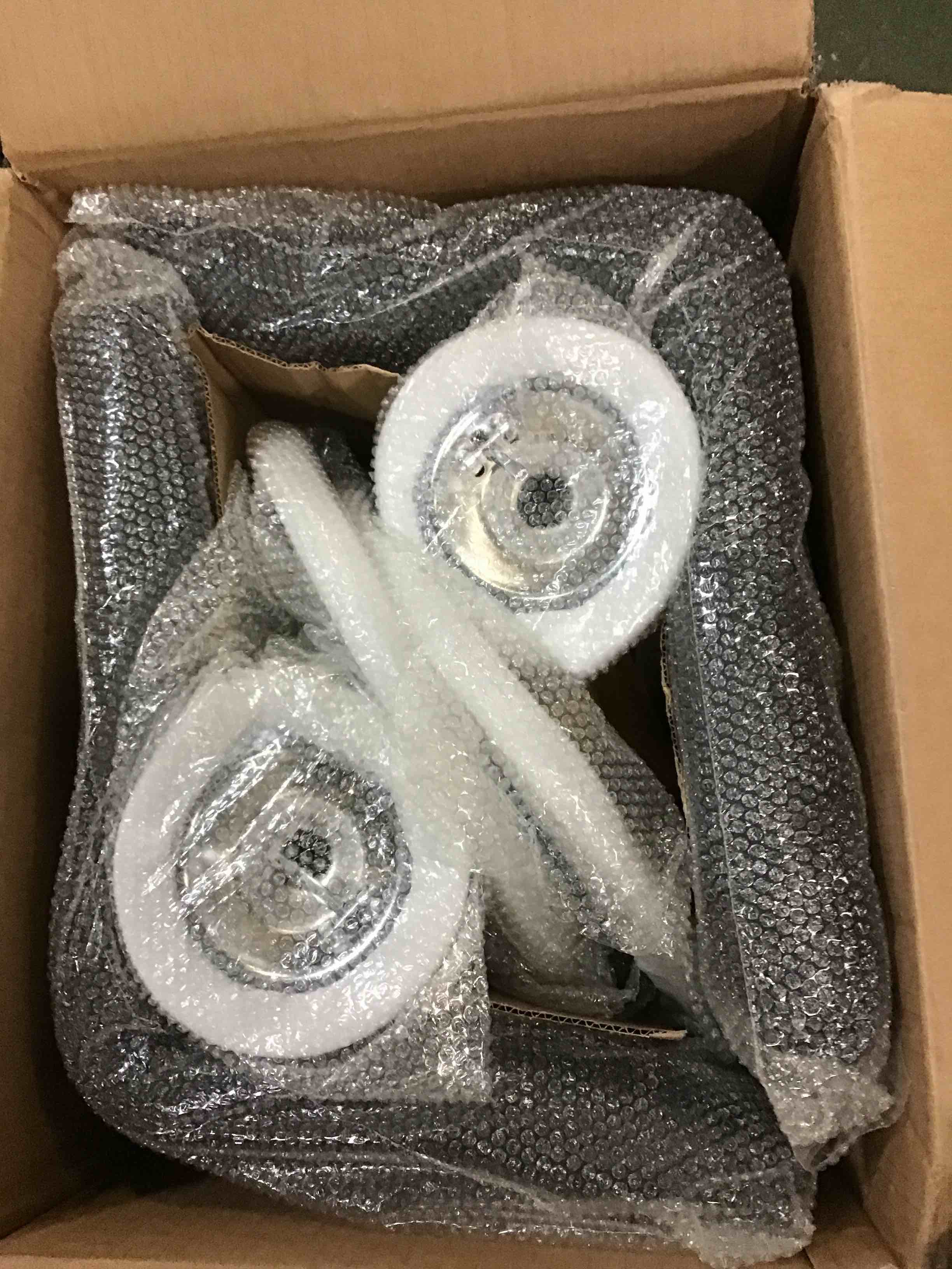 https://s3.amazonaws.com/lotting-images-prod/bidfta/BLU5407798_1695232079015.jpeg
