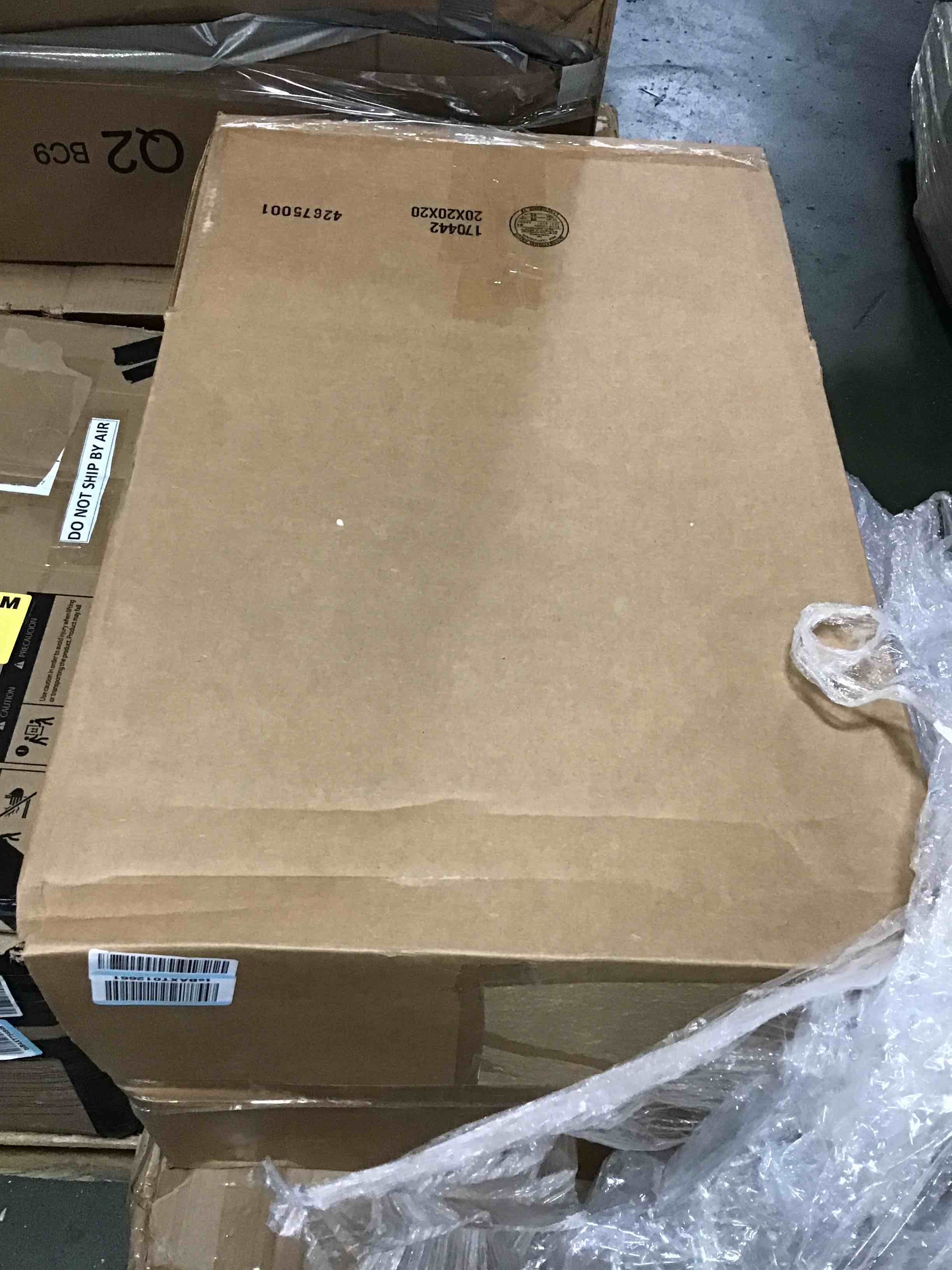 https://s3.amazonaws.com/lotting-images-prod/bidfta/BLU5410958_1690392540666.jpeg