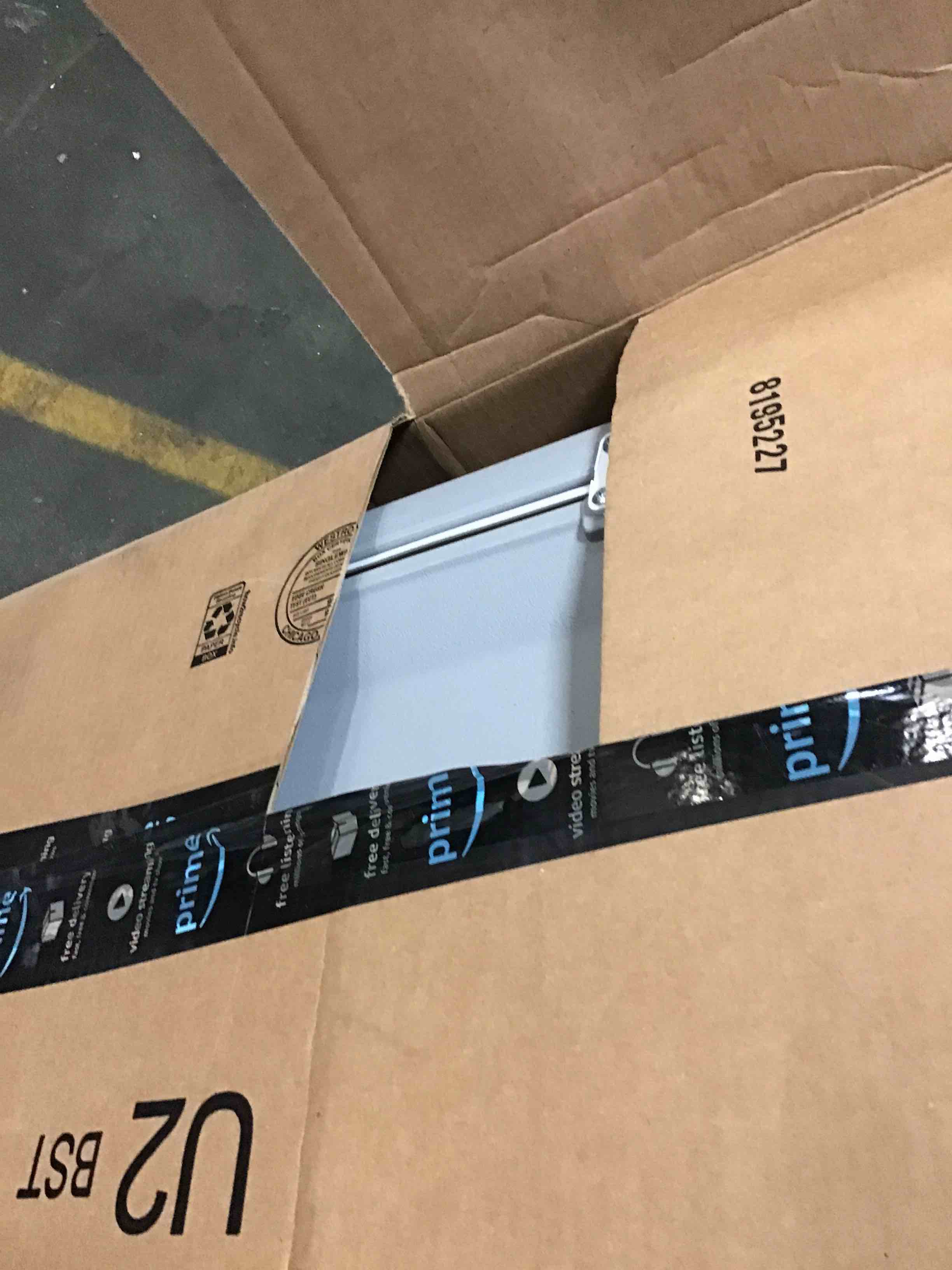 https://s3.amazonaws.com/lotting-images-prod/bidfta/BLU5410966_1690394042075.jpeg