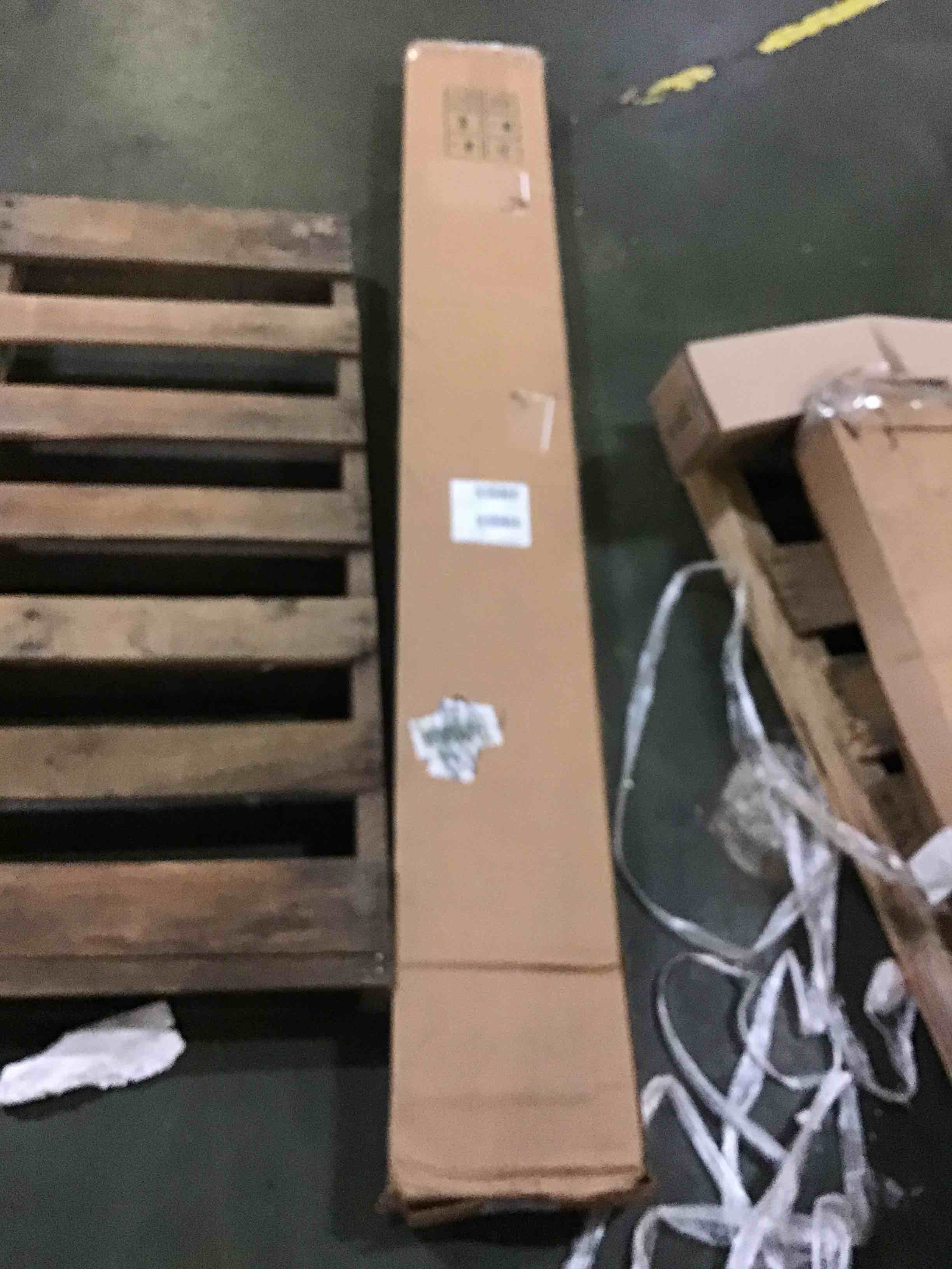 https://s3.amazonaws.com/lotting-images-prod/bidfta/BLU5411117_1690474156750.jpeg