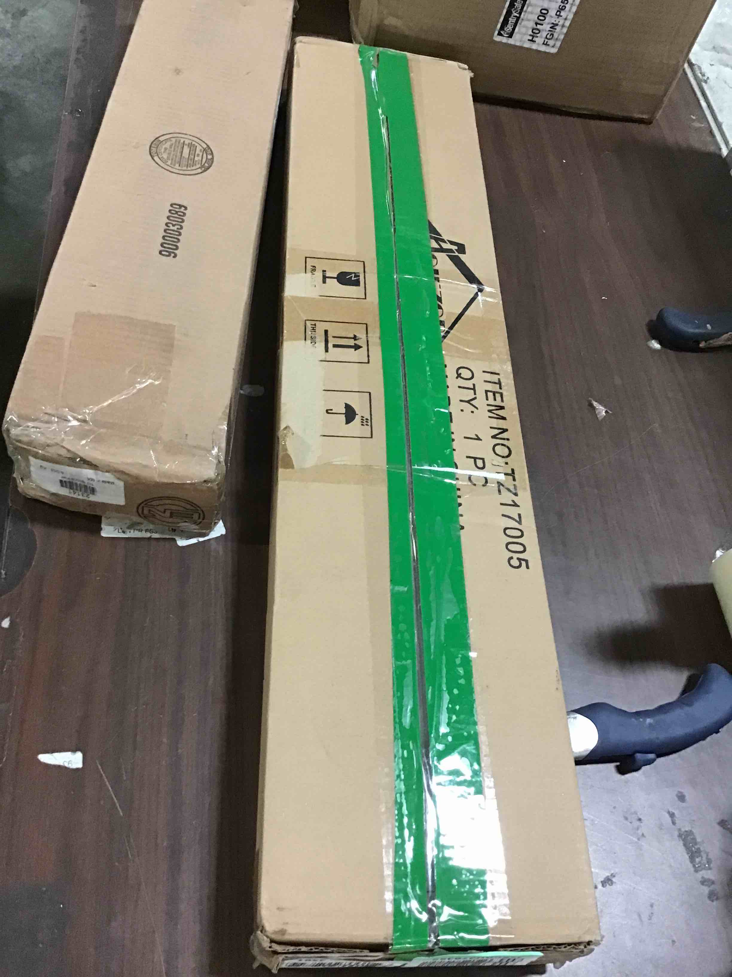 https://s3.amazonaws.com/lotting-images-prod/bidfta/BLU5411147_1690480825669.jpeg