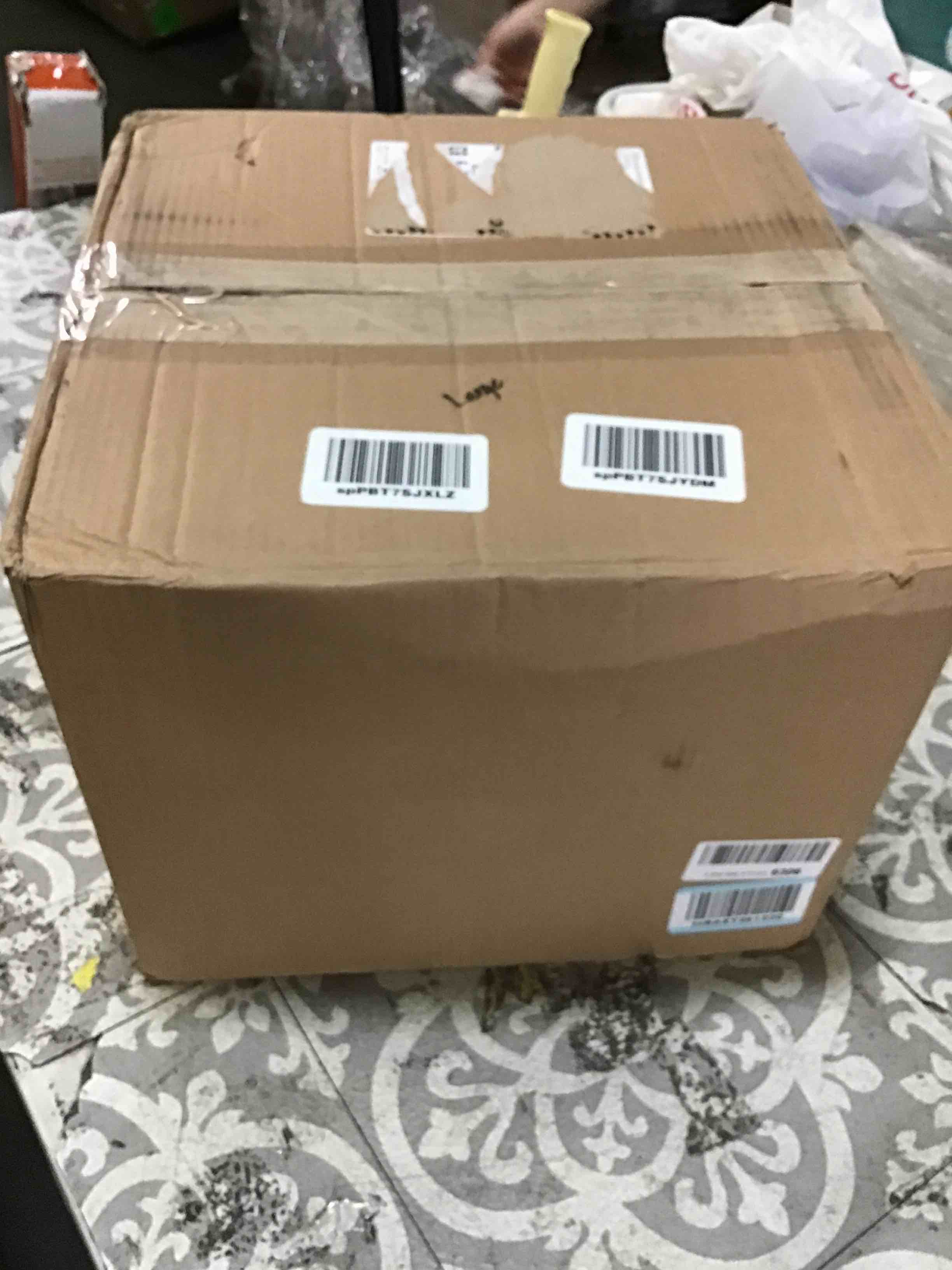 https://s3.amazonaws.com/lotting-images-prod/bidfta/BLU5411347_1690821340108.jpeg