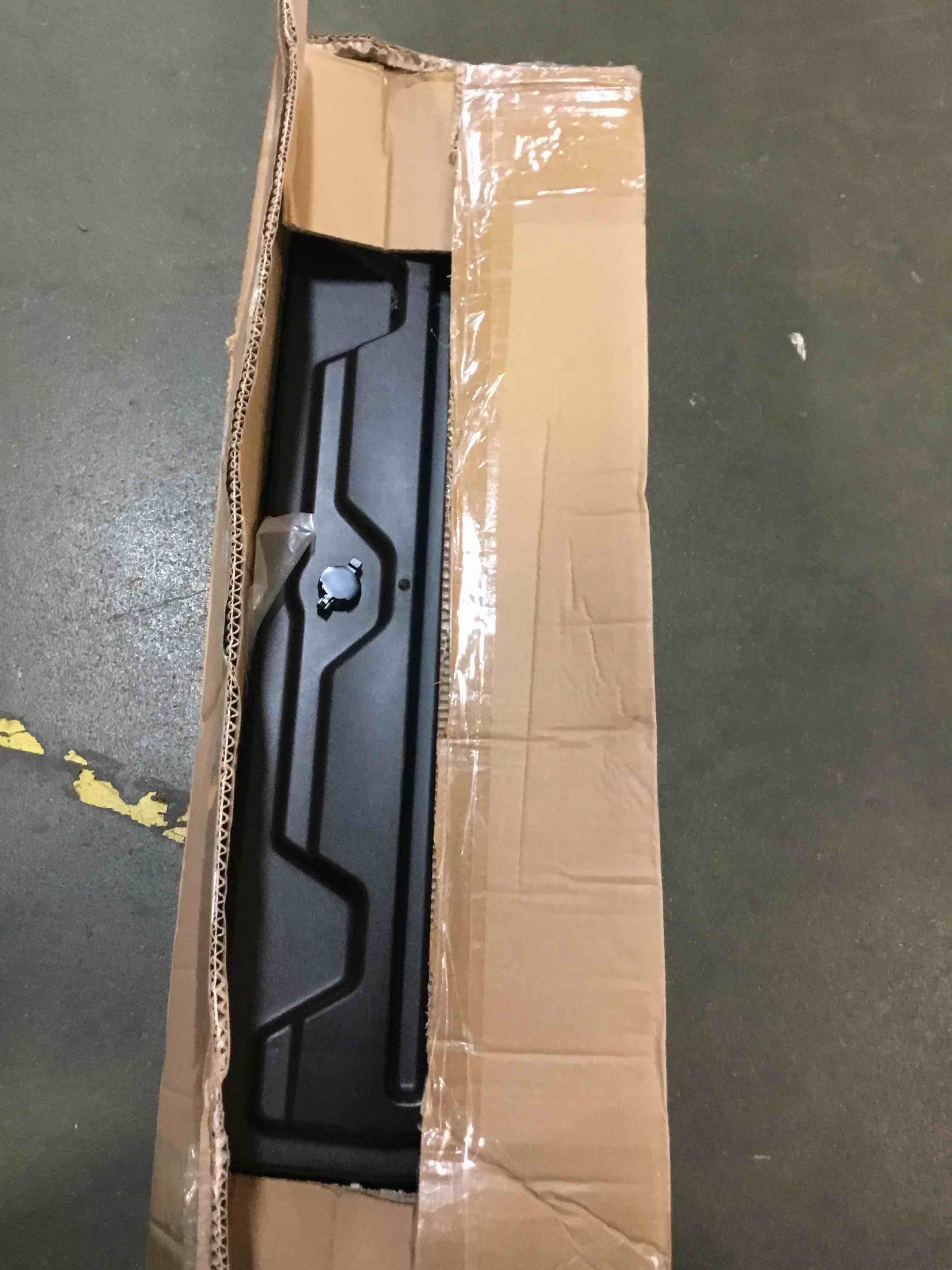 https://s3.amazonaws.com/lotting-images-prod/bidfta/BLU5411493_1690907764064.jpeg