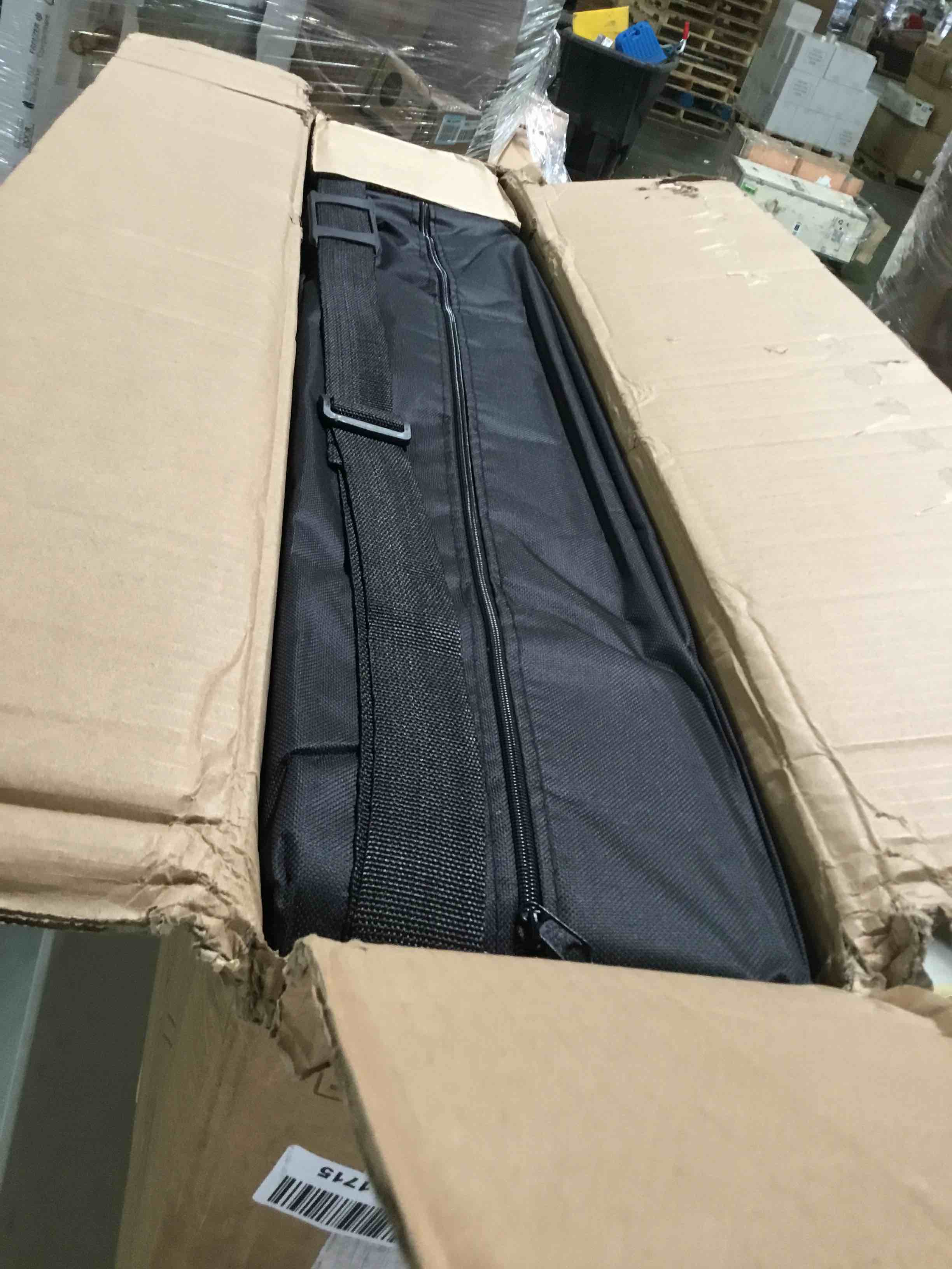 https://s3.amazonaws.com/lotting-images-prod/bidfta/BLU5412038_1691523728301.jpeg